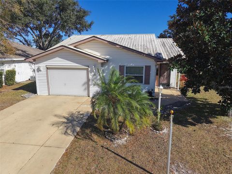 Photo of 1626 Willow Run, Sebring, FL 33872 (MLS # L4959074)