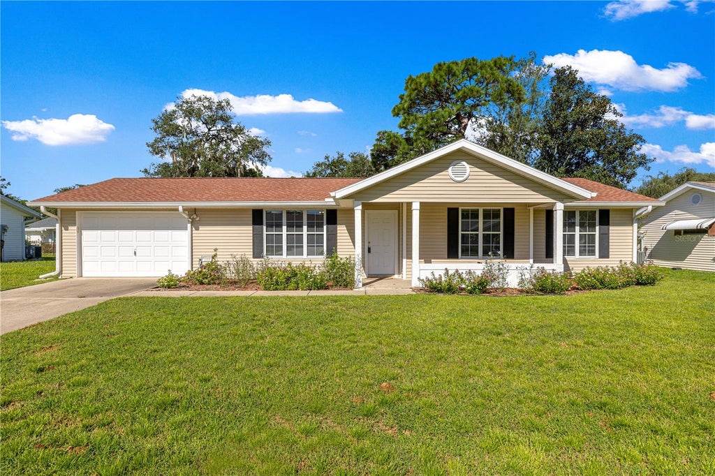 Photo of 8340 SW 108th Loop, Ocala, FL 34481 (MLS # OM732236)