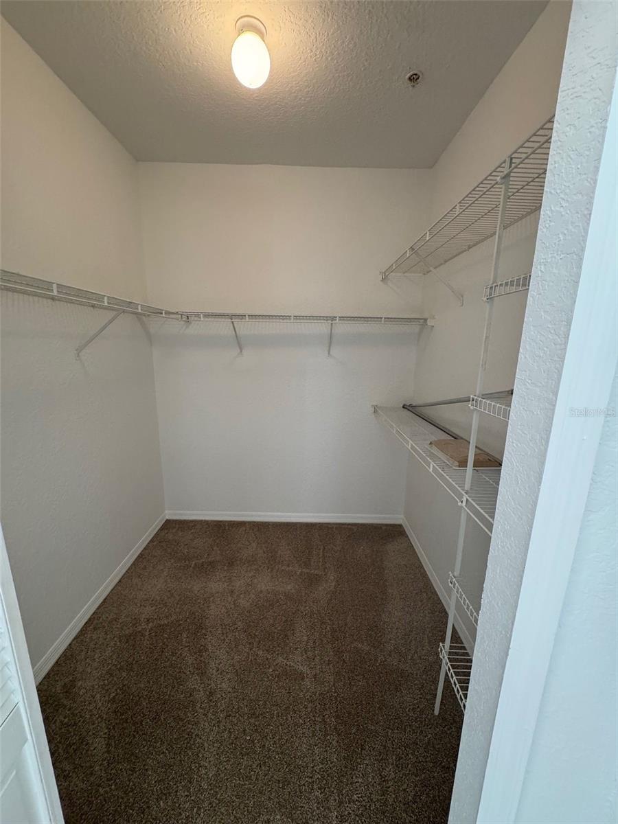 VISCONTI WEST - Residential Lease