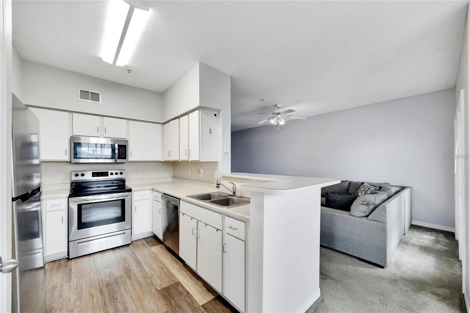 2010 E PALM AVENUE 14316