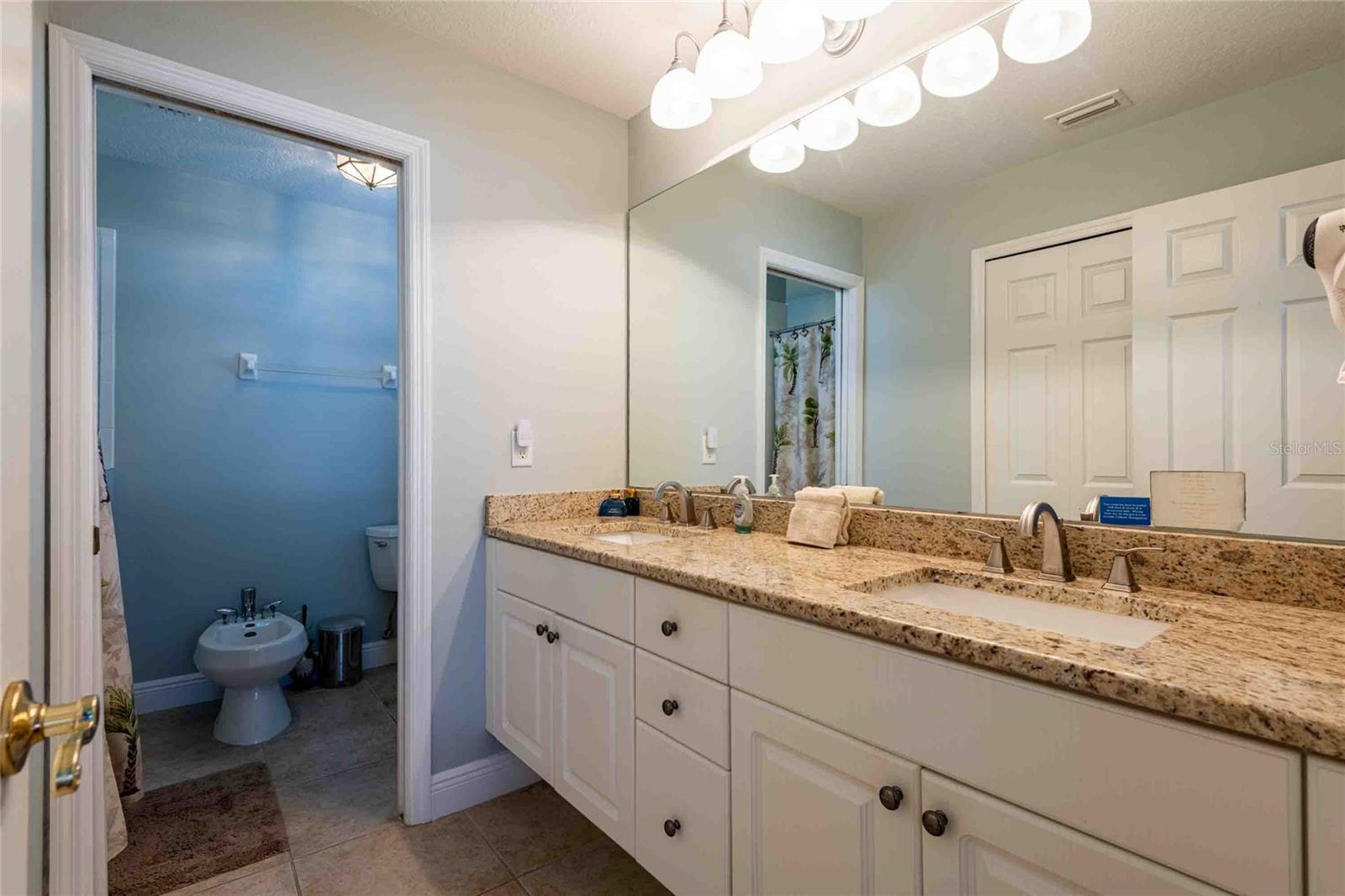 CALIENTE APTS CONDO - Residential