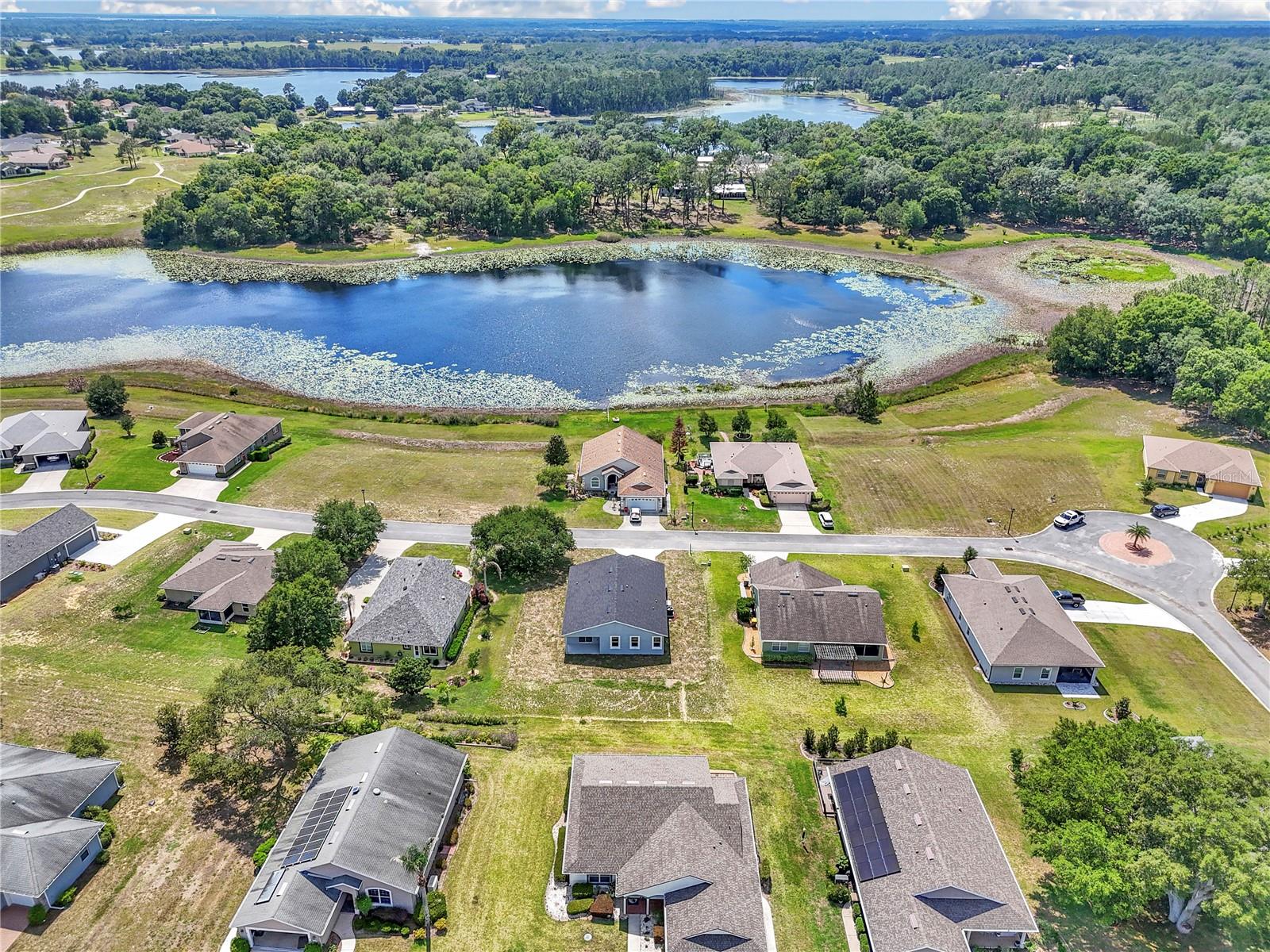 TWIN LAKE ESTATES - Residential