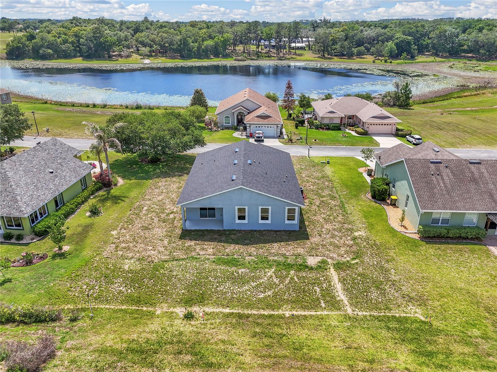 TWIN LAKE ESTATES - Residential