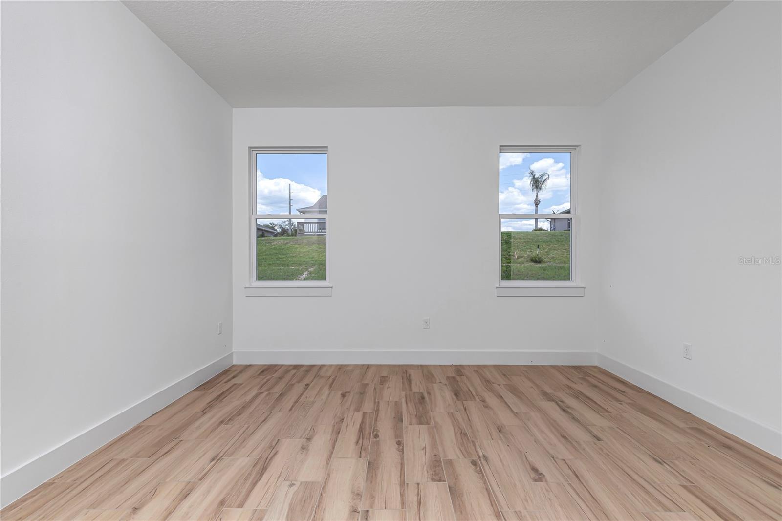 TWIN LAKE ESTATES - Residential