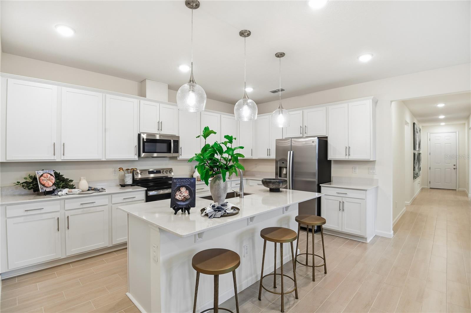 SEASONS AT ANNABELLE ESTATES - Residential