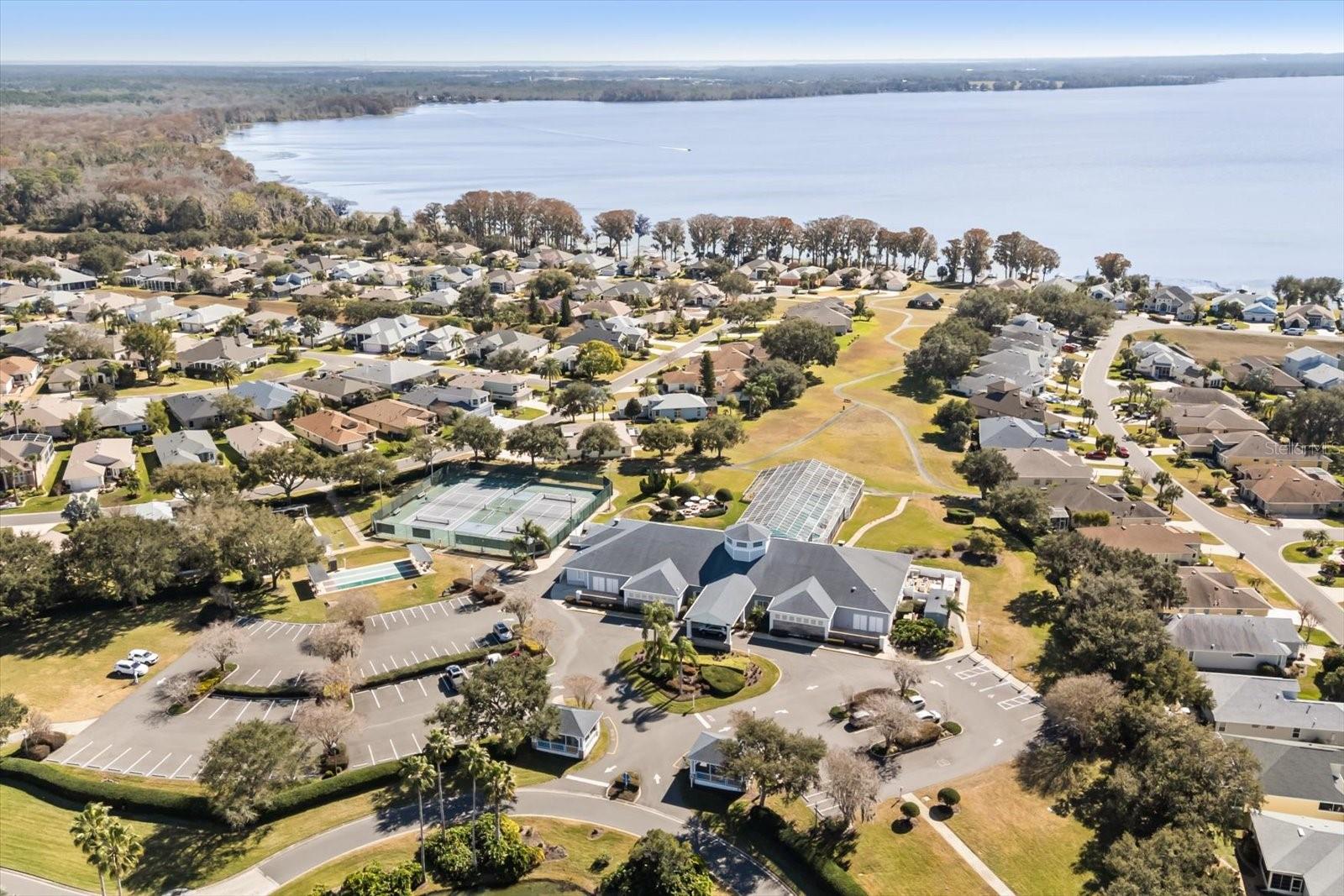 TAVARES ROYAL HARBOR PH 04 - Residential