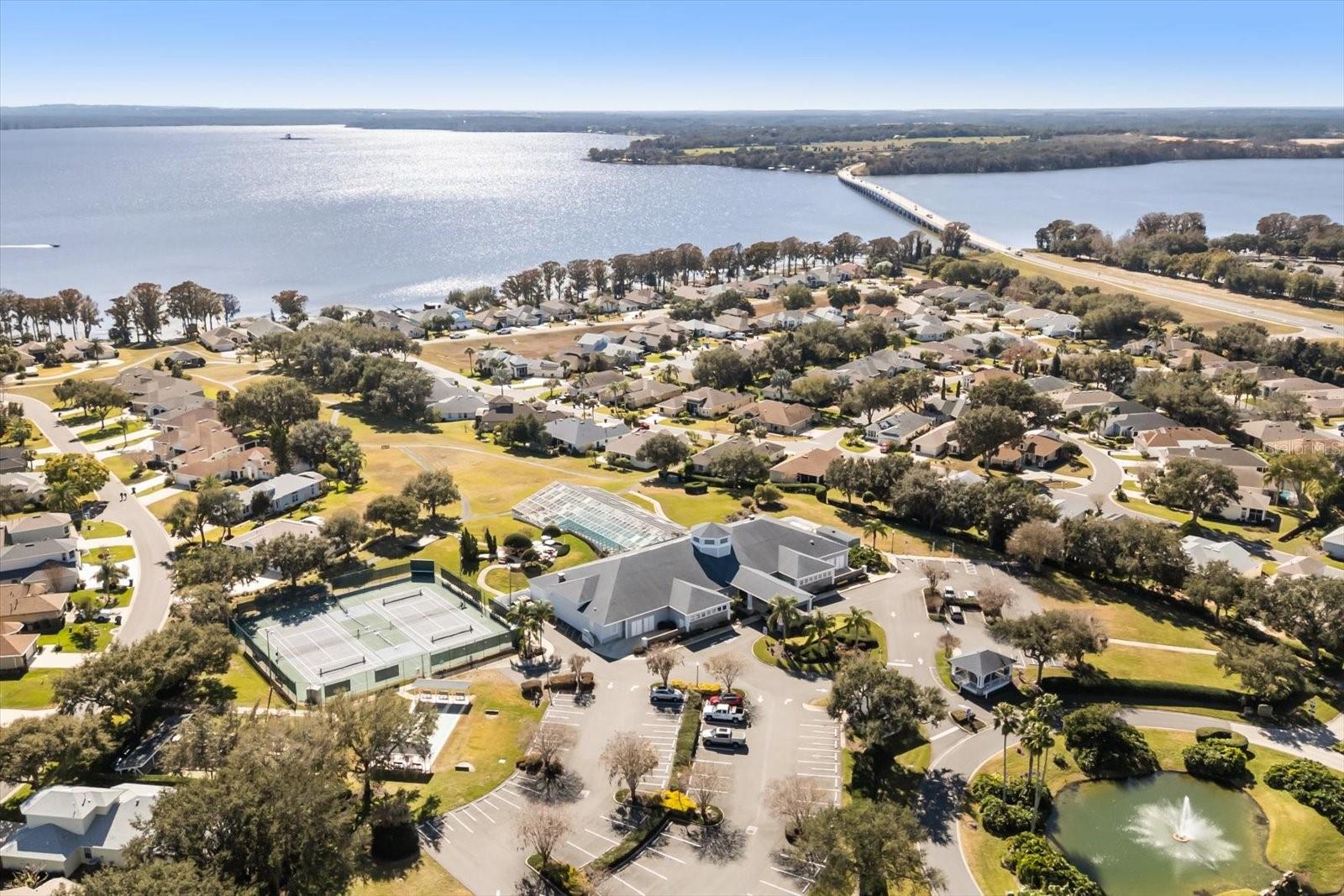 TAVARES ROYAL HARBOR PH 04 - Residential