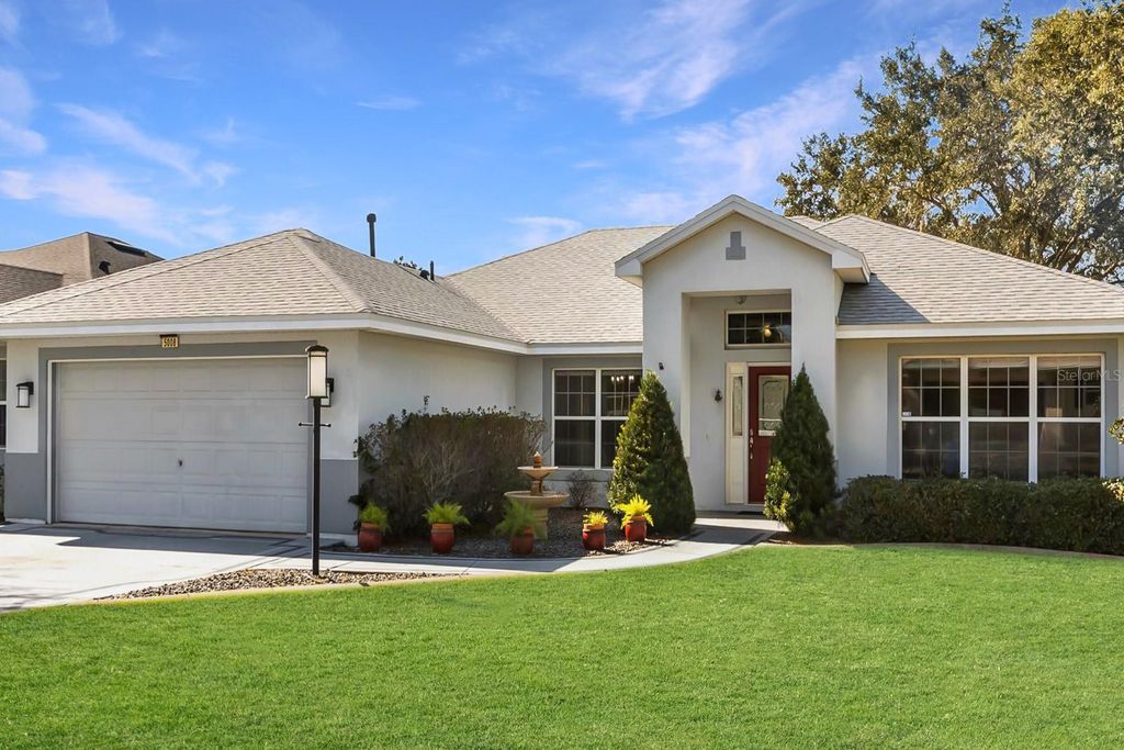 Photo of 5008 Adriatic Avenue, Tavares, FL 32778 (MLS # O6375281)