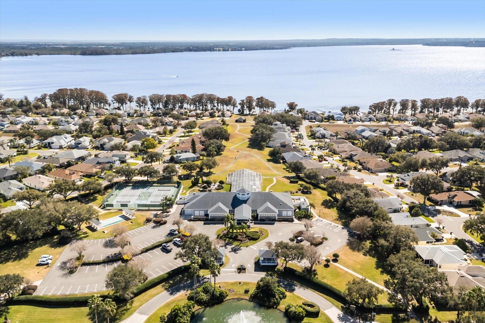 TAVARES ROYAL HARBOR PH 04 - Residential