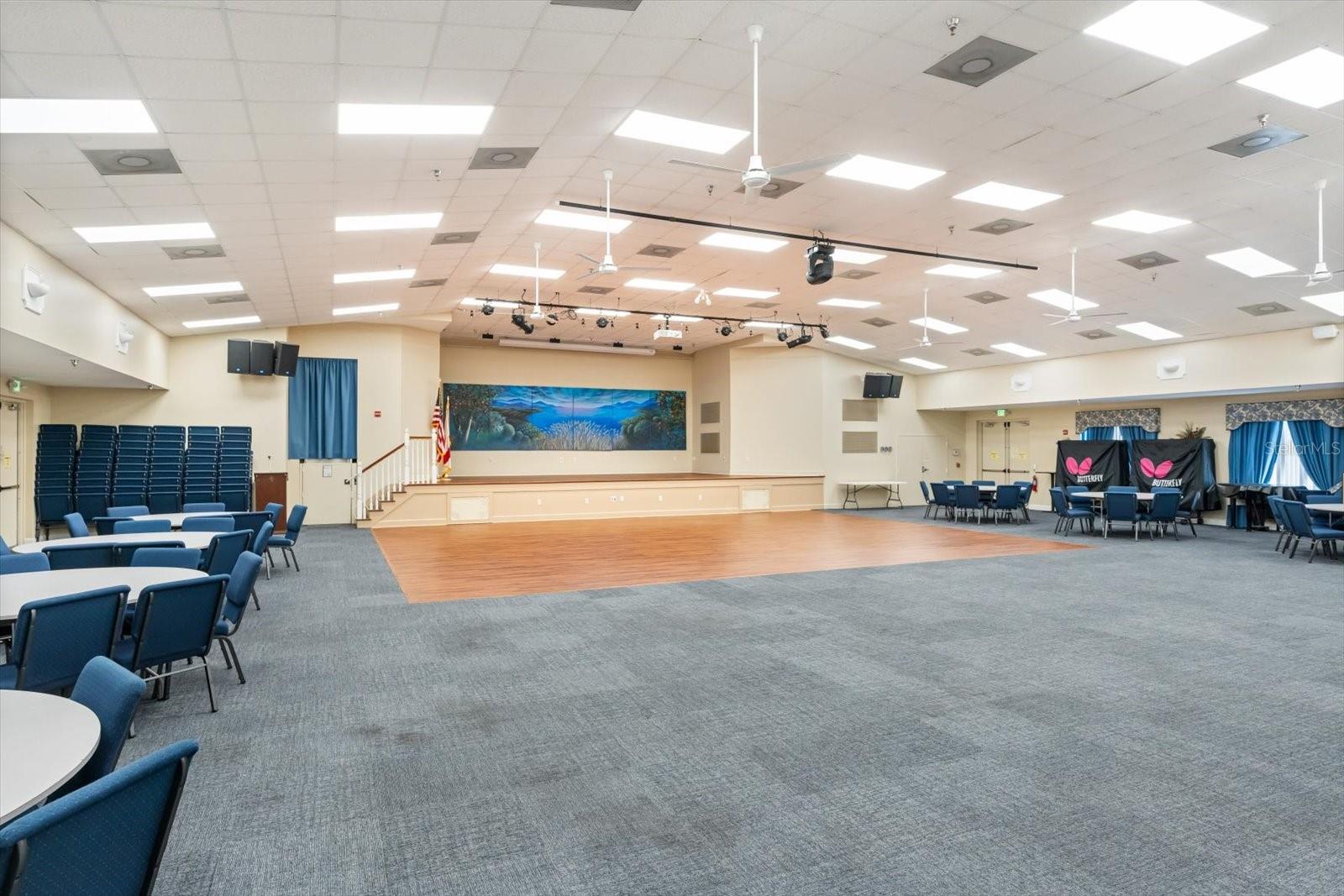 TAVARES ROYAL HARBOR PH 04 - Residential