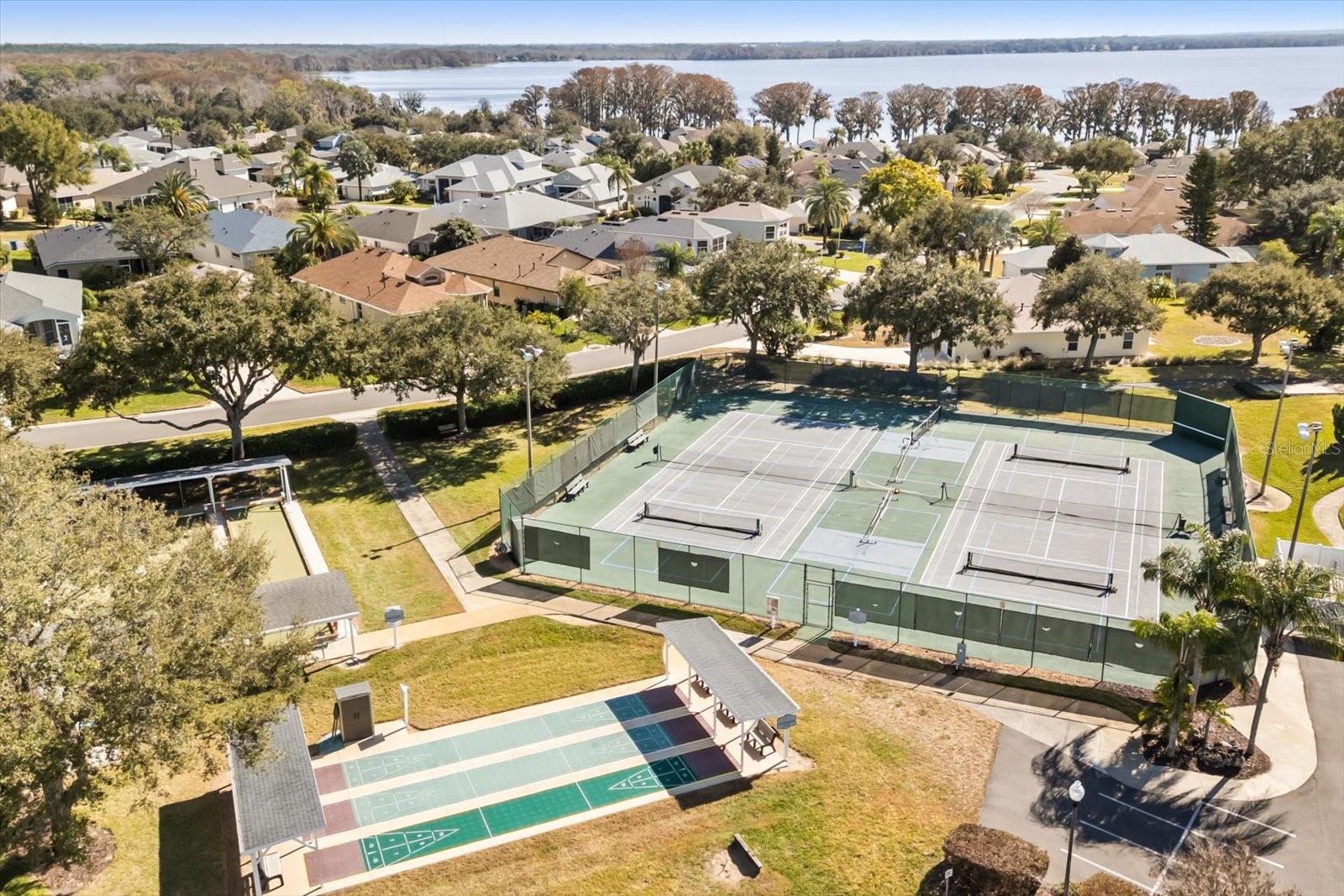 TAVARES ROYAL HARBOR PH 04 - Residential