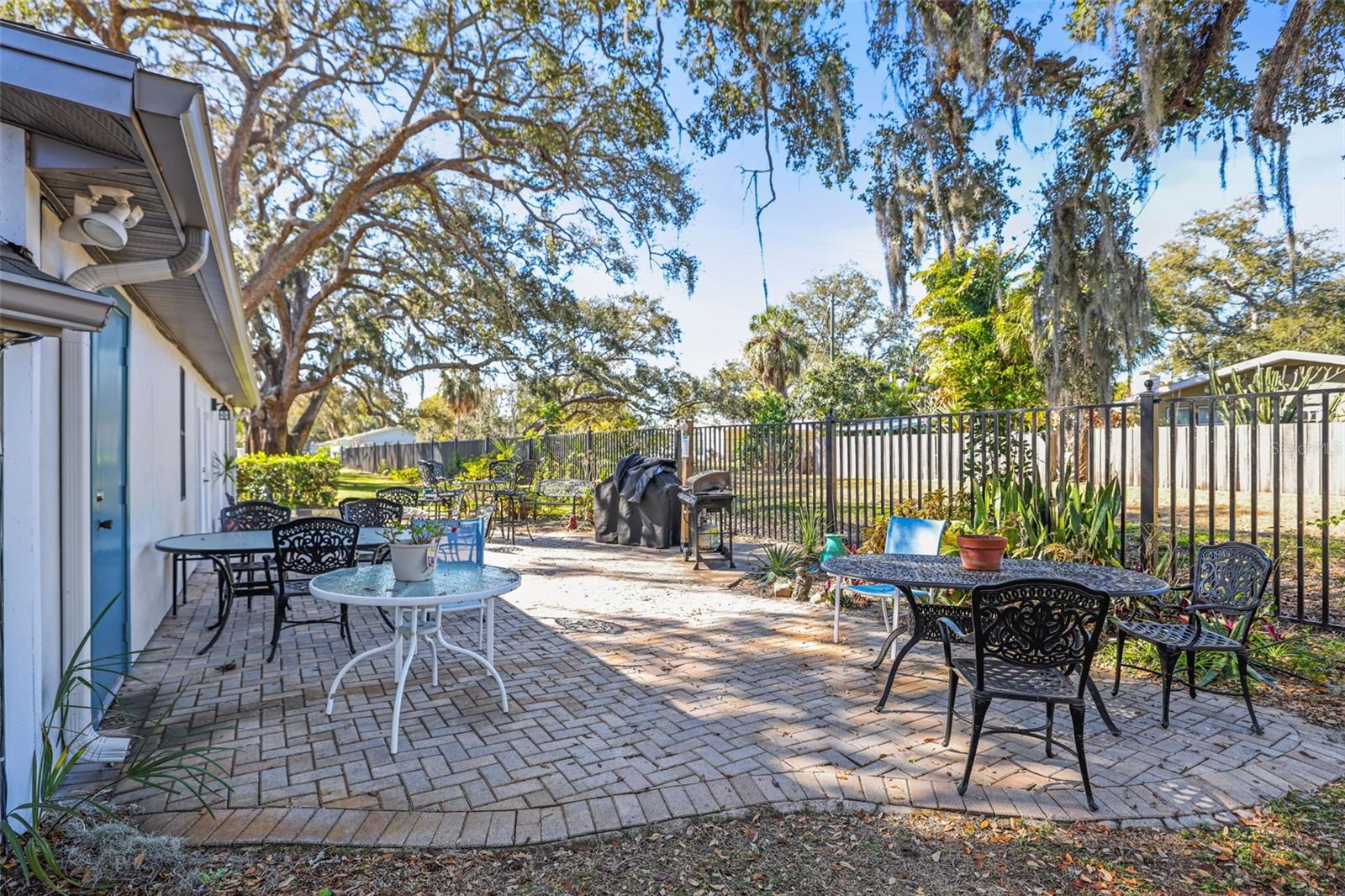 VICTORIA PALMS CONDO - Residential