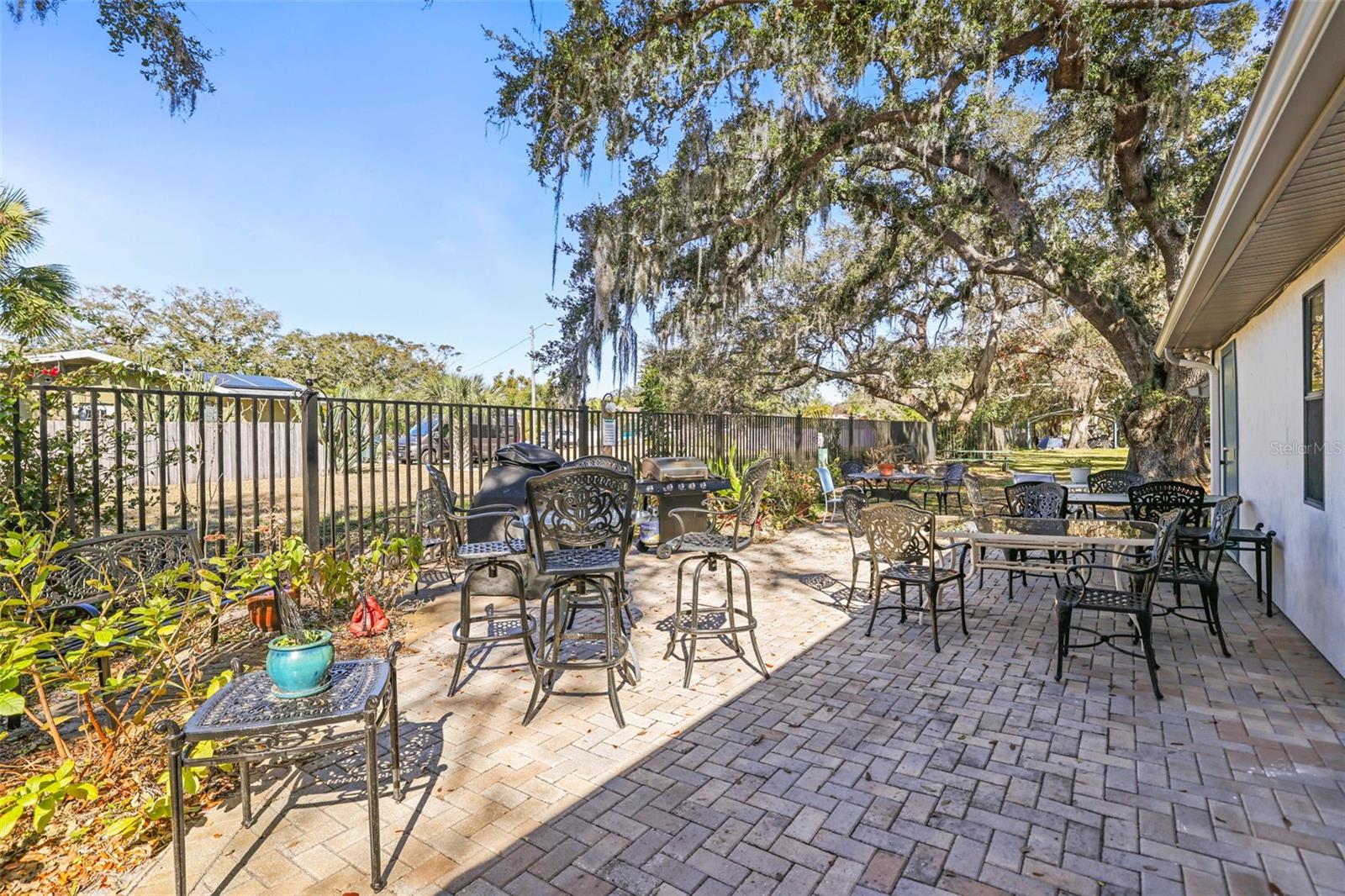 VICTORIA PALMS CONDO - Residential