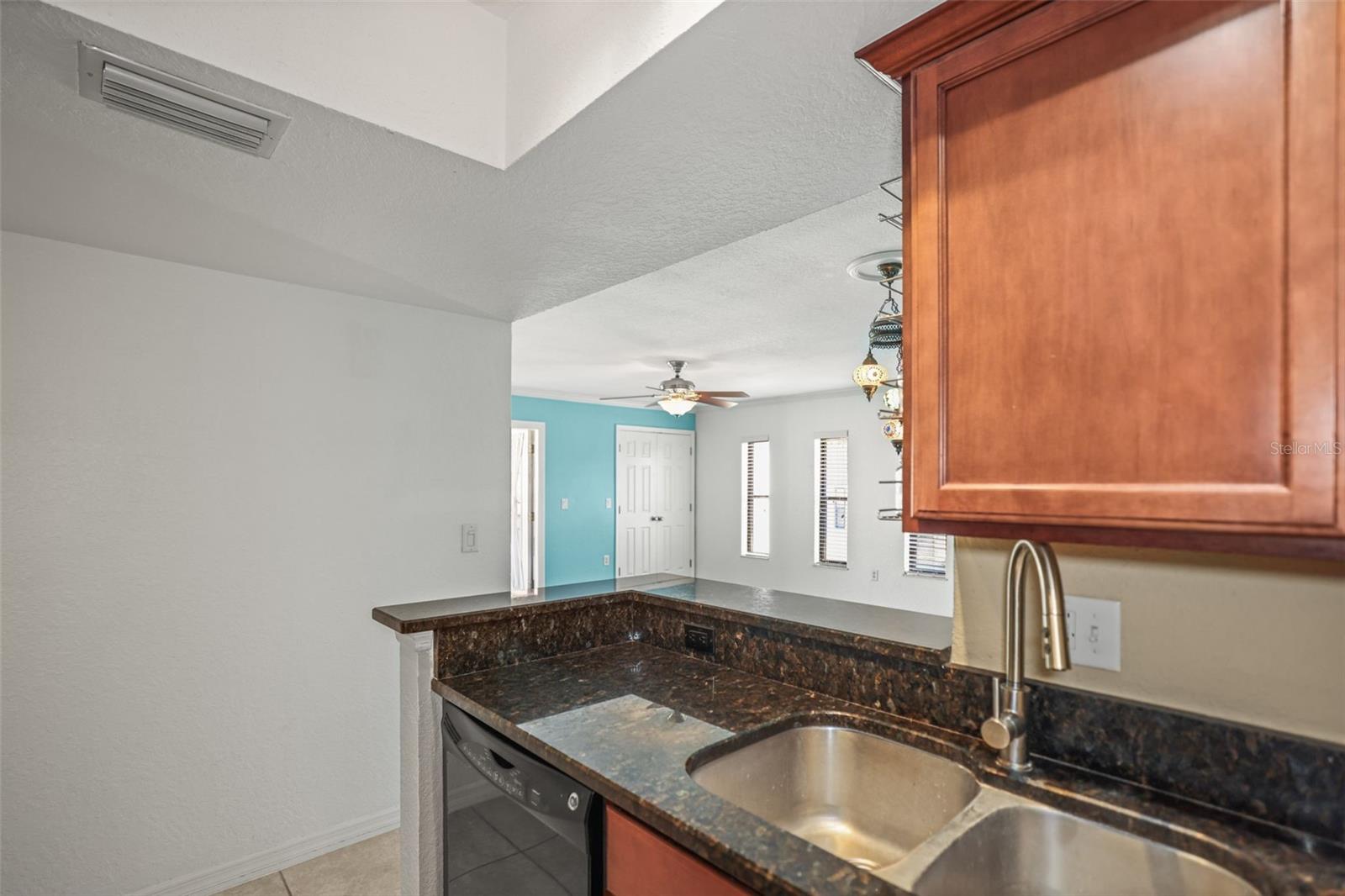 704 LYNDHURST STREET 624