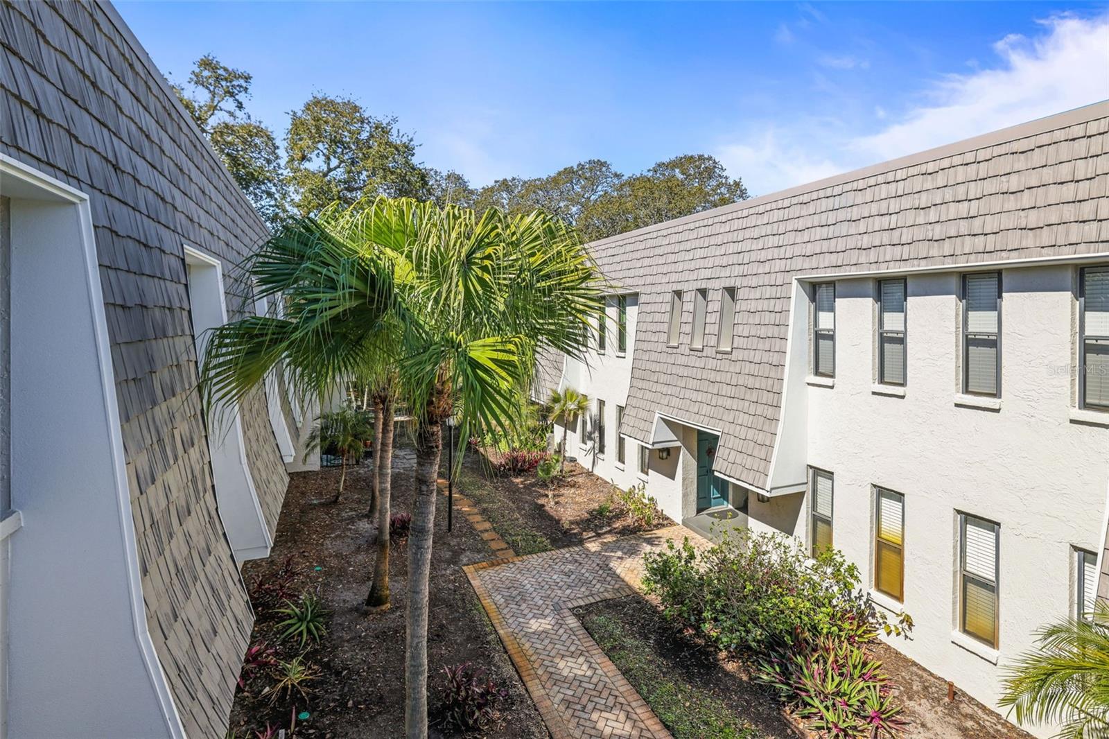 VICTORIA PALMS CONDO - Residential