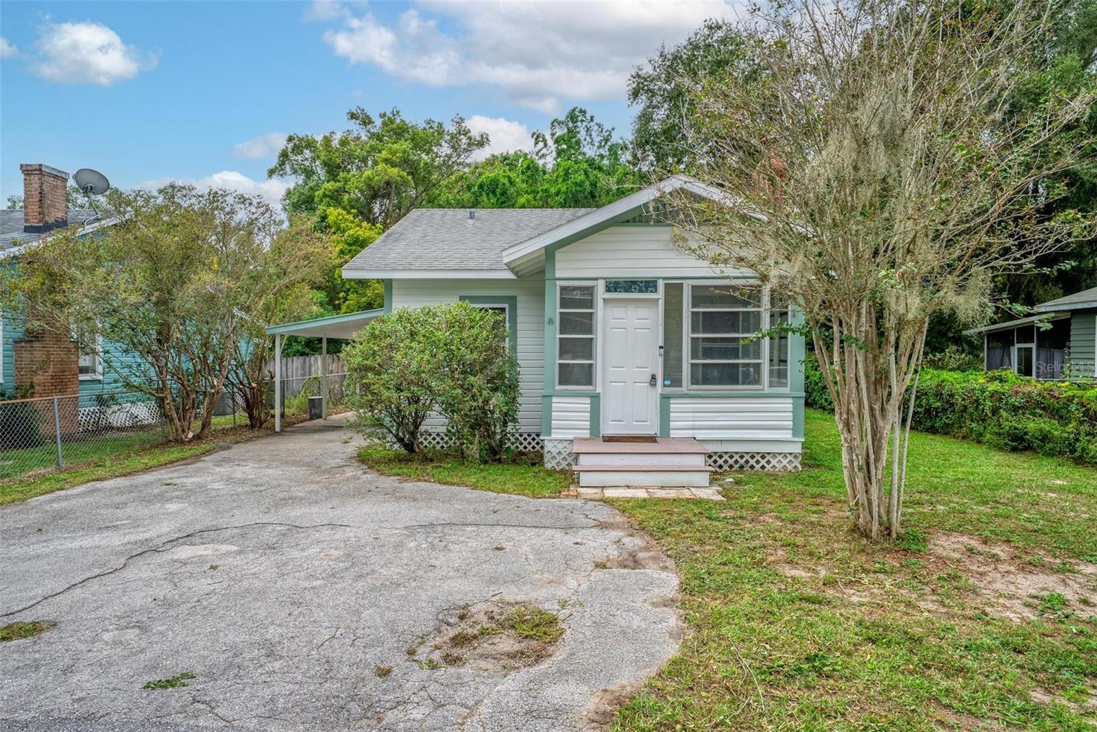 UMATILLA LAKE REGION REALTY CO - Residential