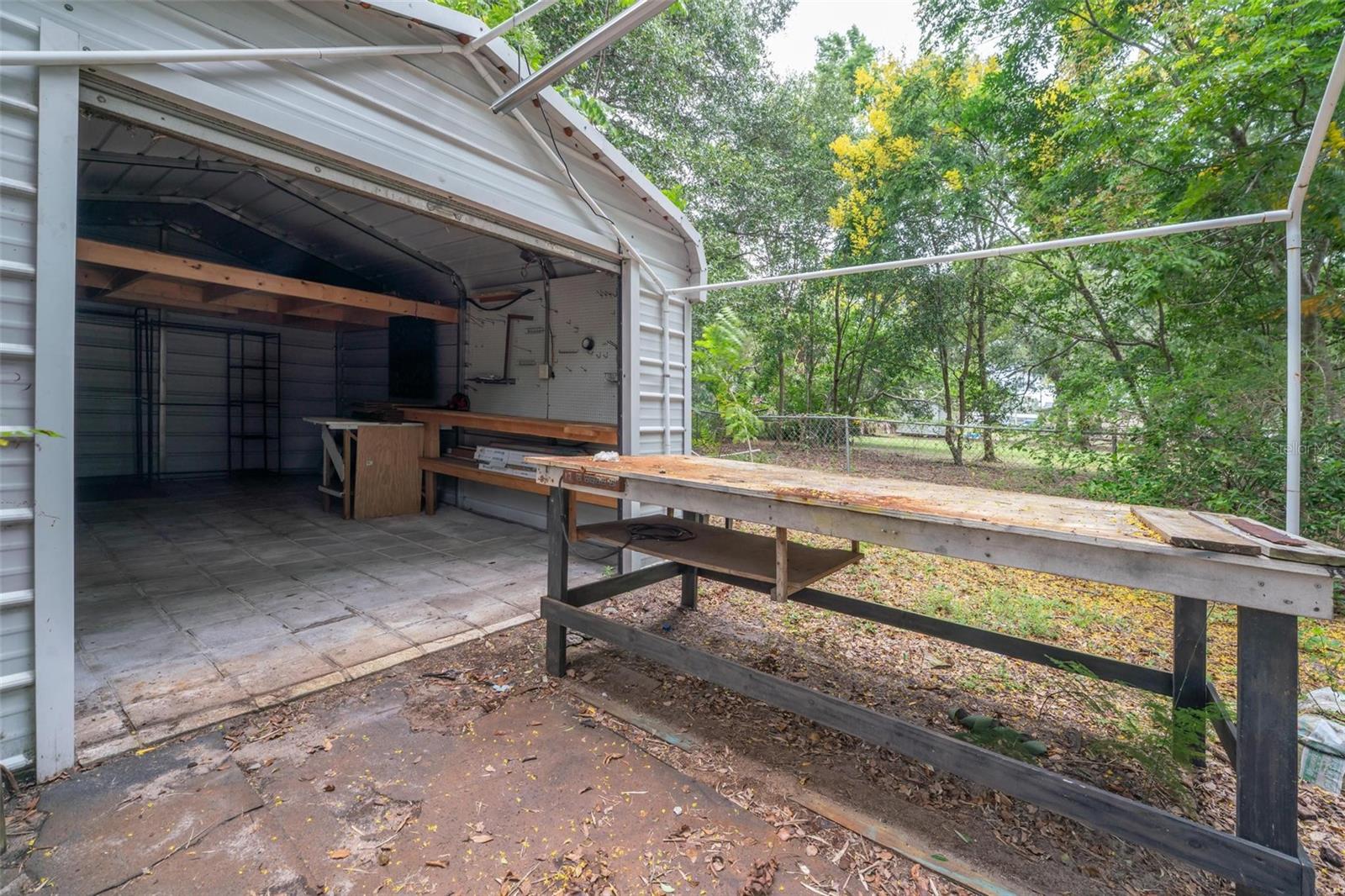 UMATILLA LAKE REGION REALTY CO - Residential