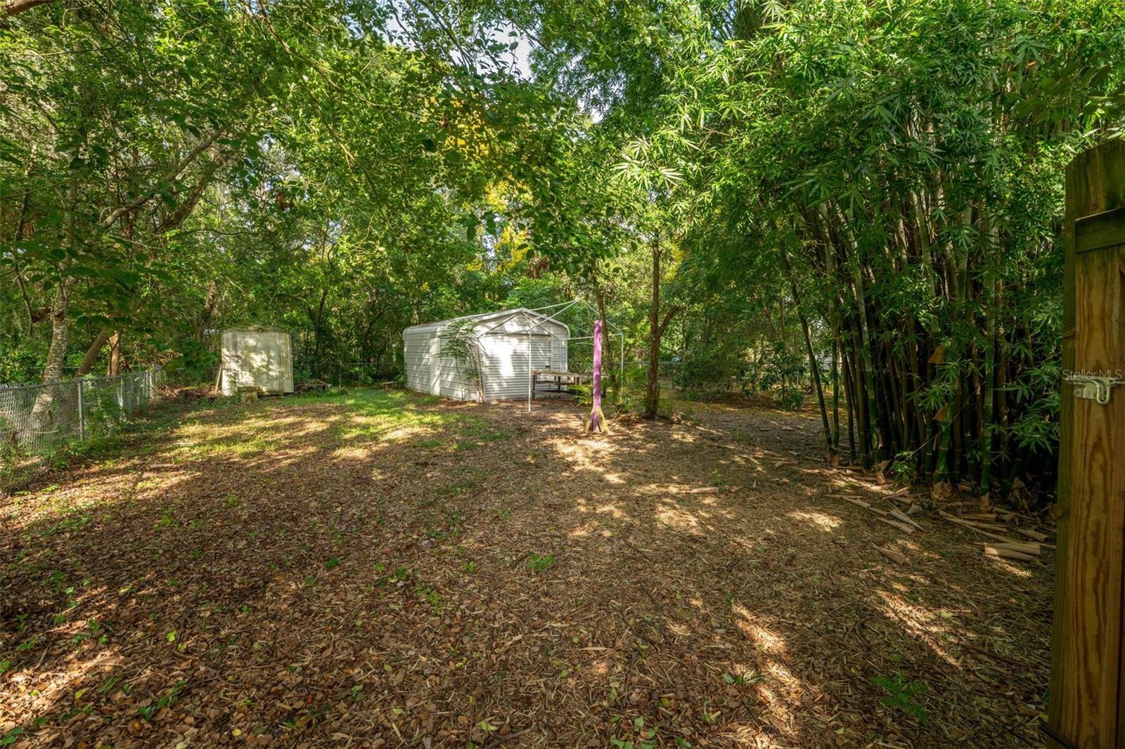 UMATILLA LAKE REGION REALTY CO - Residential