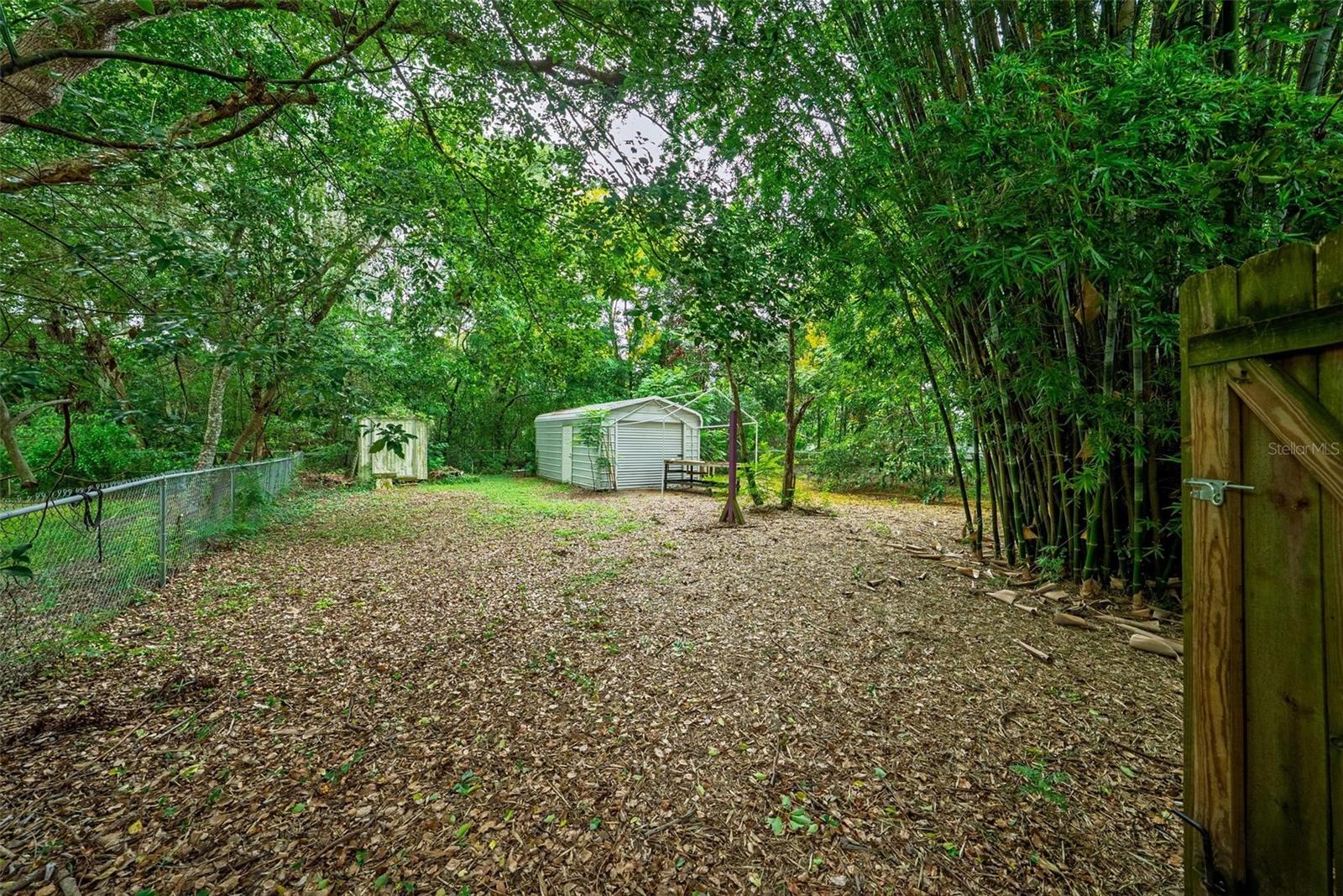 UMATILLA LAKE REGION REALTY CO - Residential