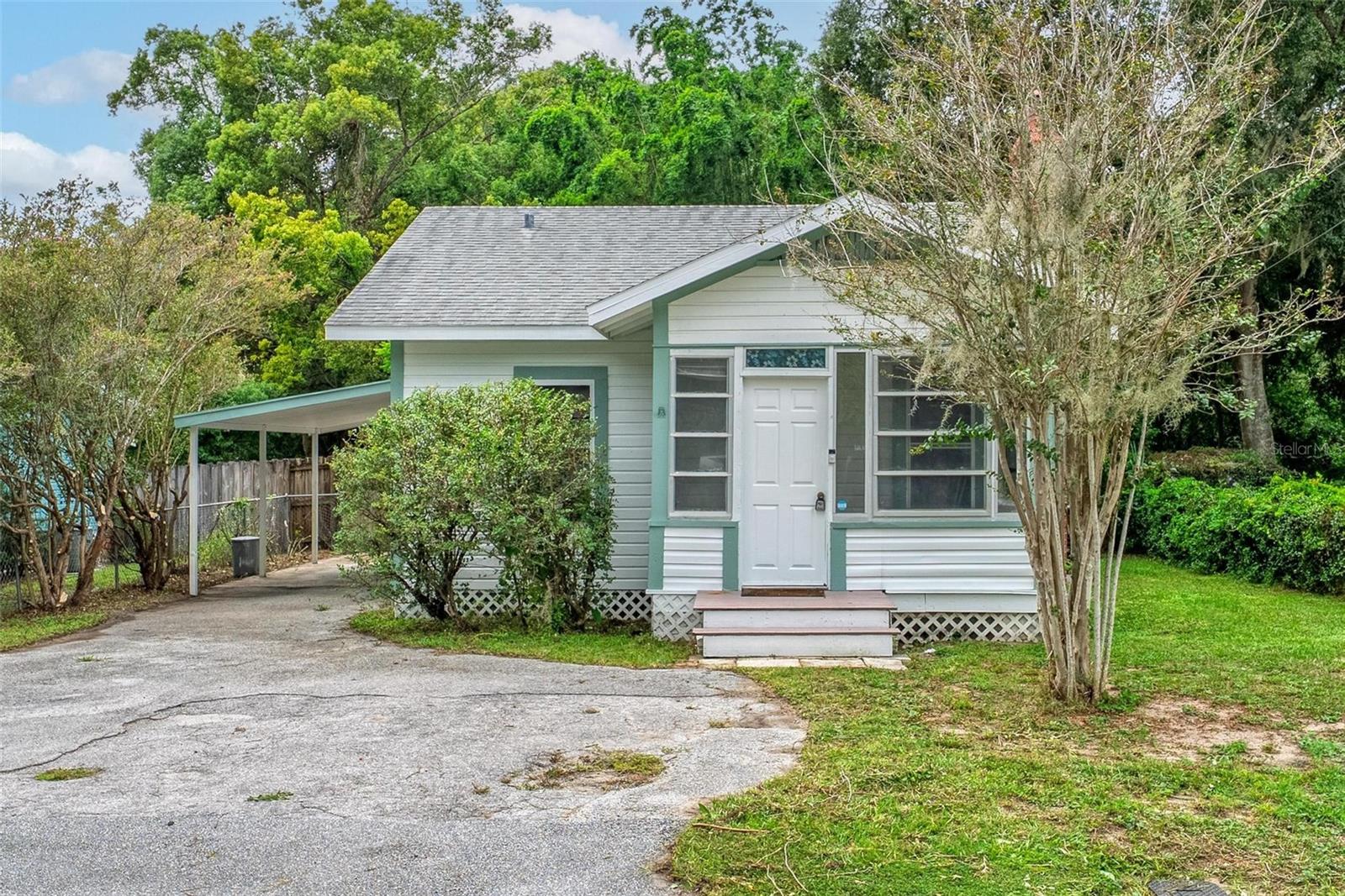 UMATILLA LAKE REGION REALTY CO - Residential
