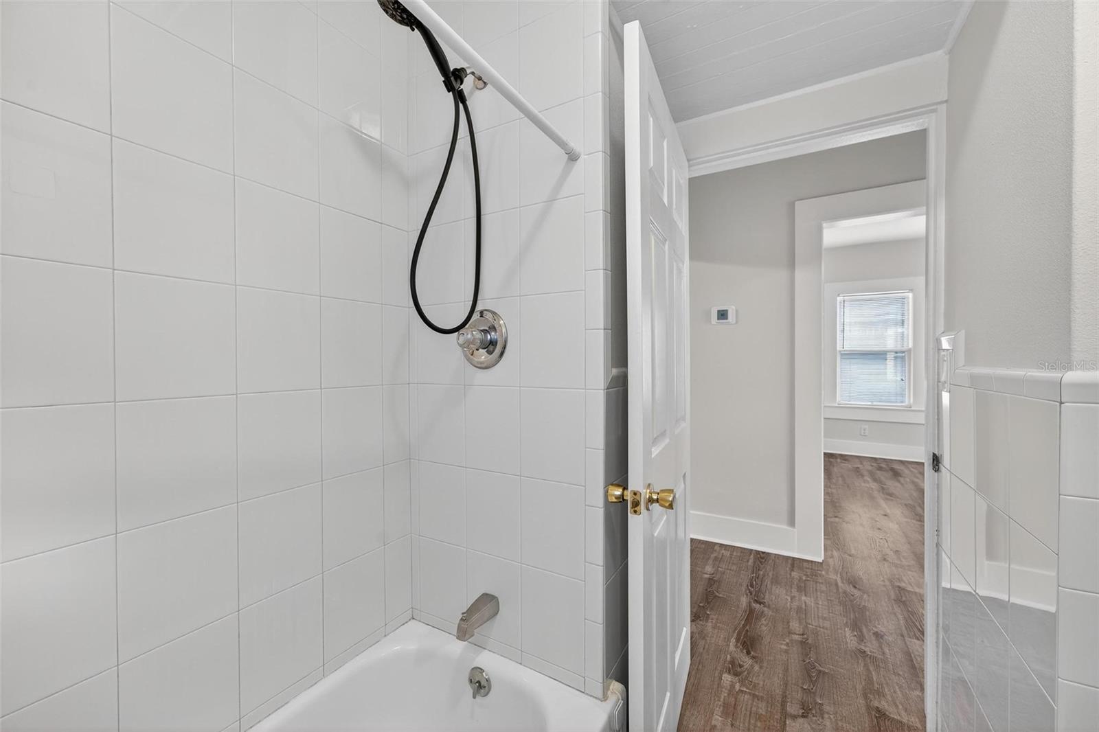 UMATILLA LAKE REGION REALTY CO - Residential