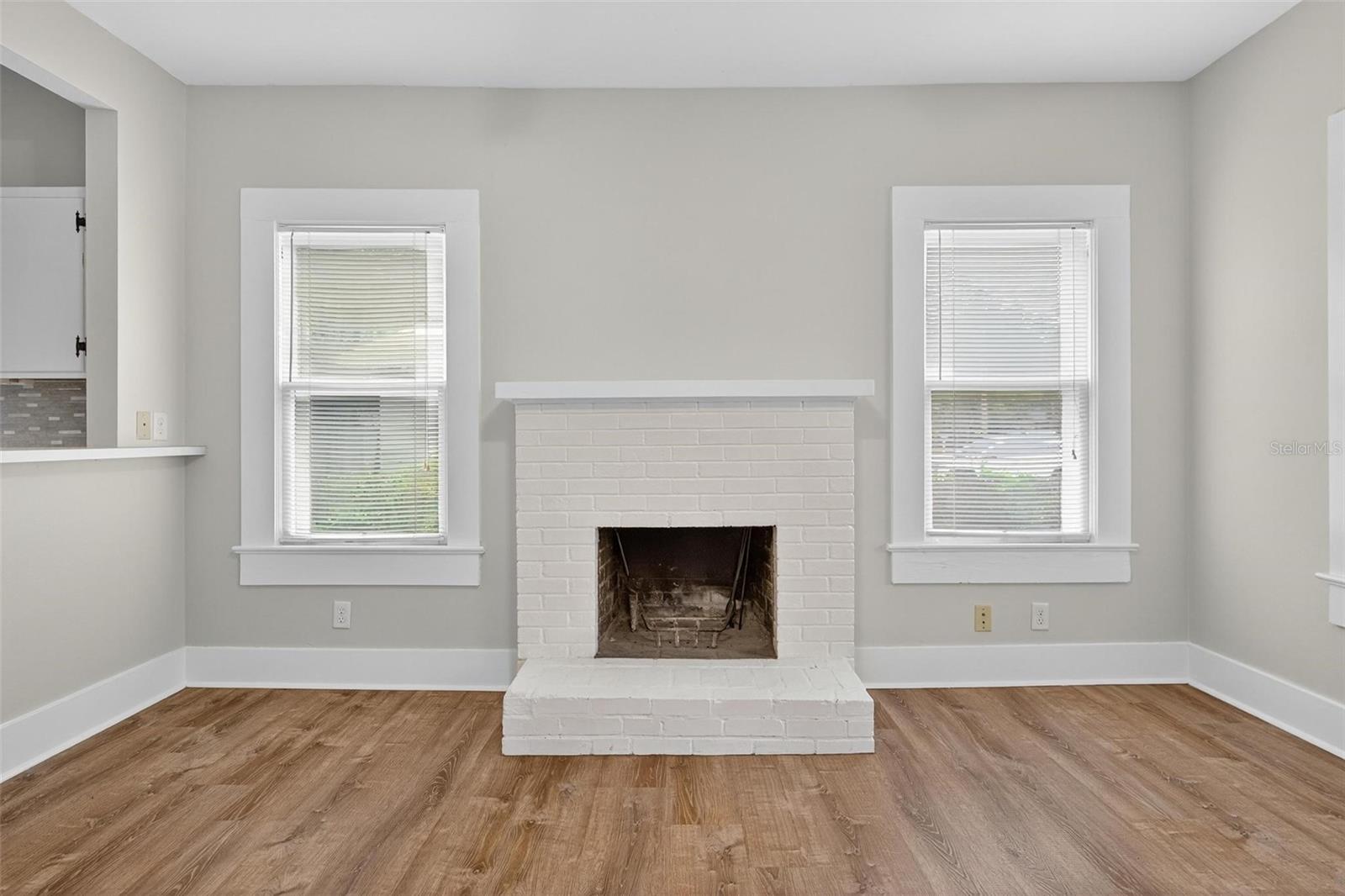 UMATILLA LAKE REGION REALTY CO - Residential
