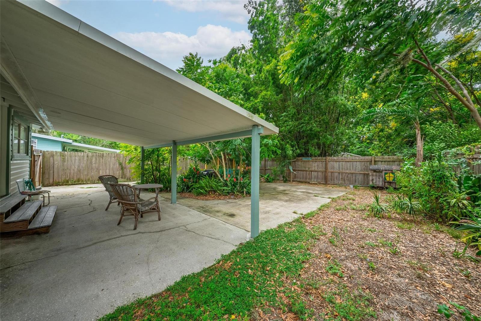UMATILLA LAKE REGION REALTY CO - Residential
