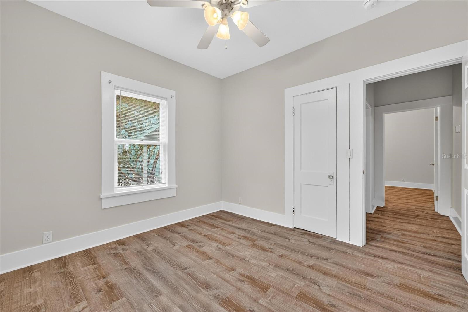 UMATILLA LAKE REGION REALTY CO - Residential