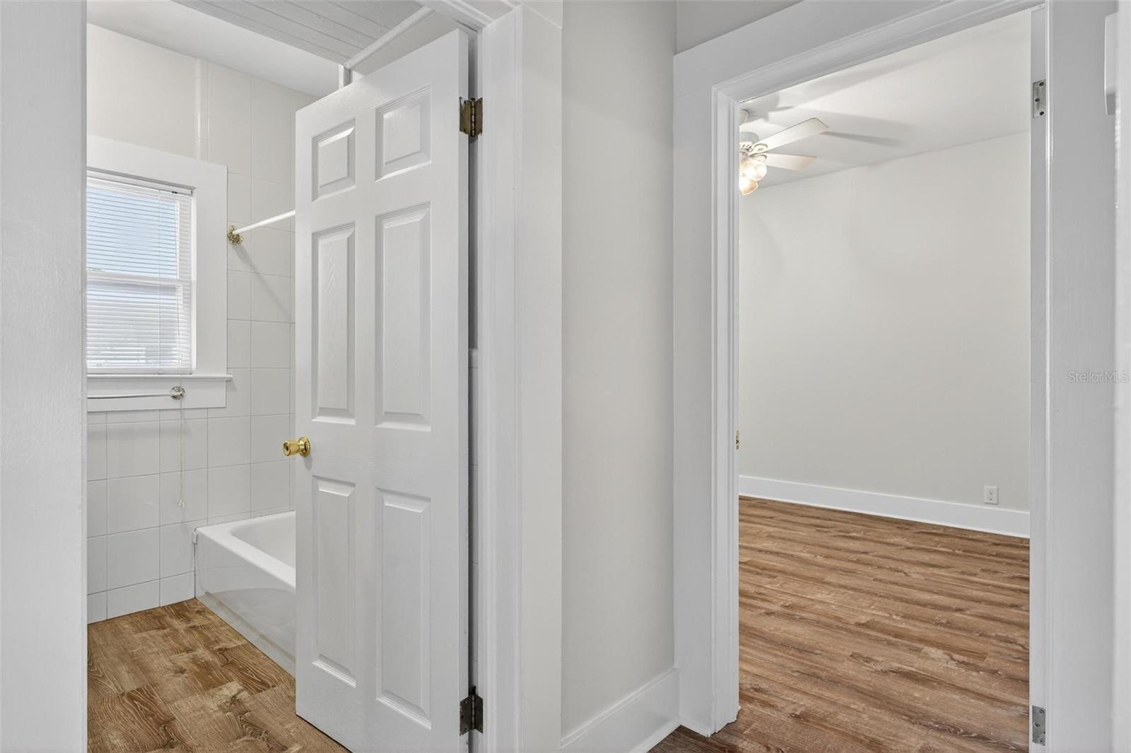 UMATILLA LAKE REGION REALTY CO - Residential