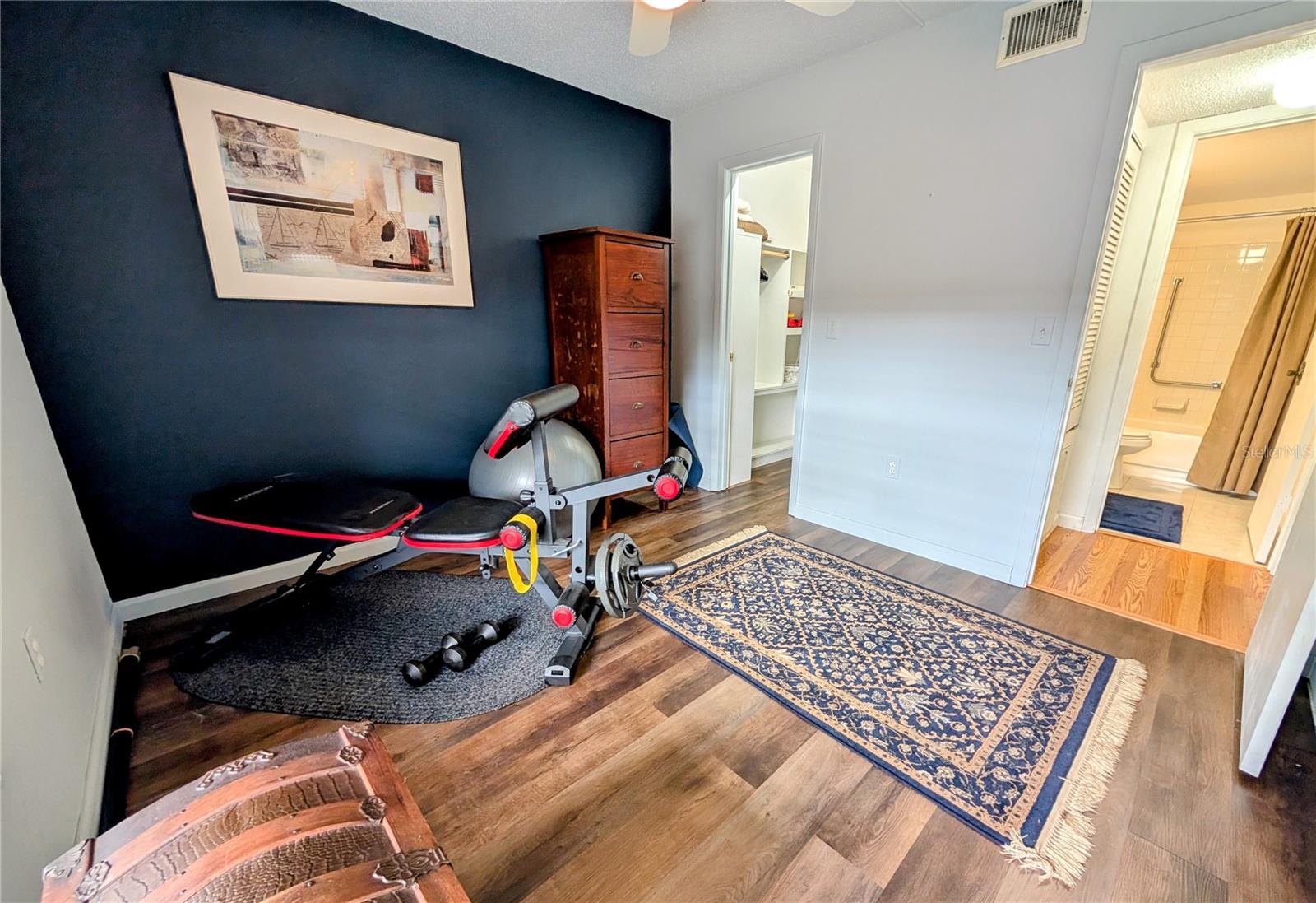 BAYSHORE VILLAGE I - Residential