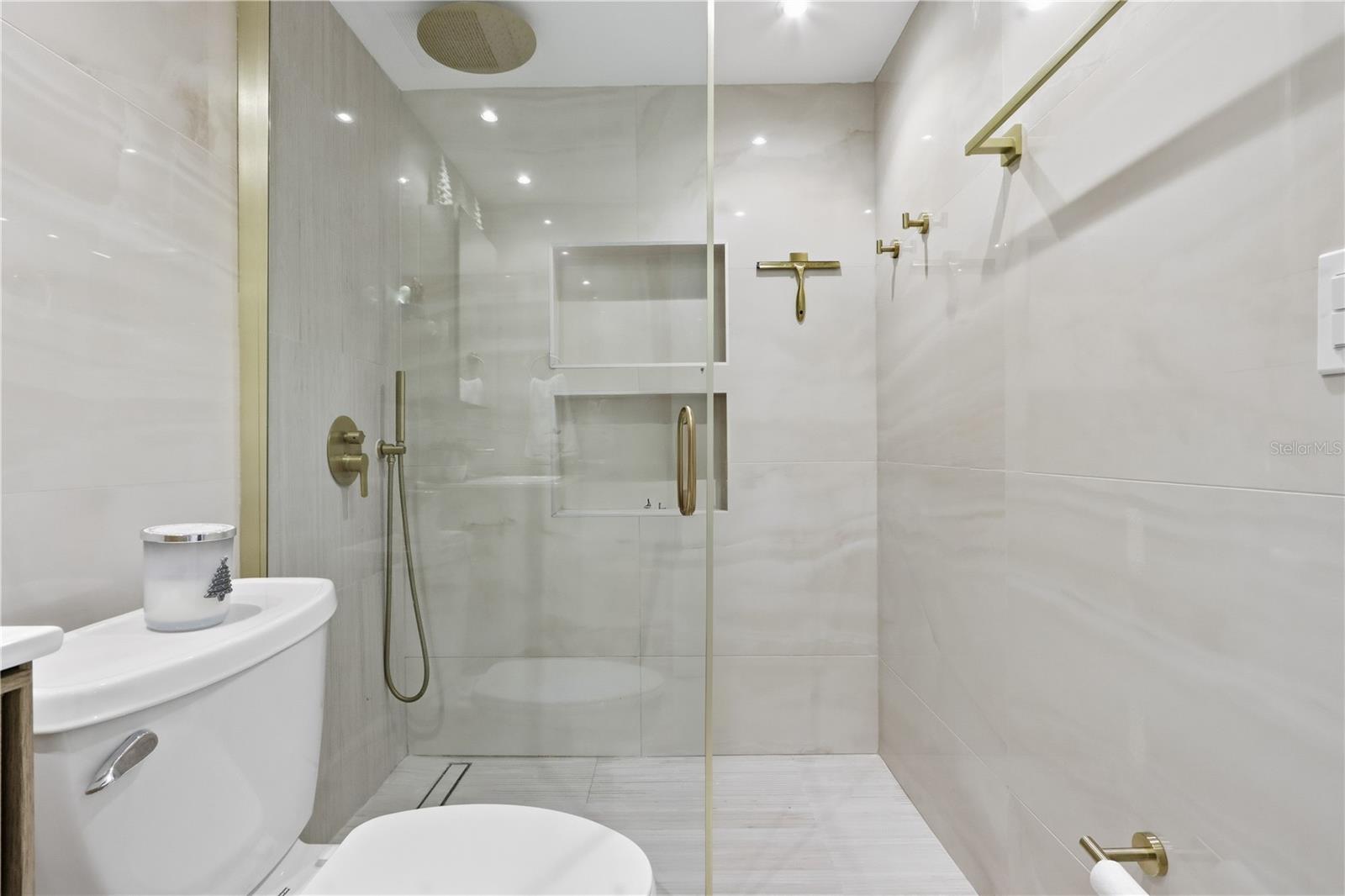 CONDOMINIO LAS GAVIOTAS - Residential