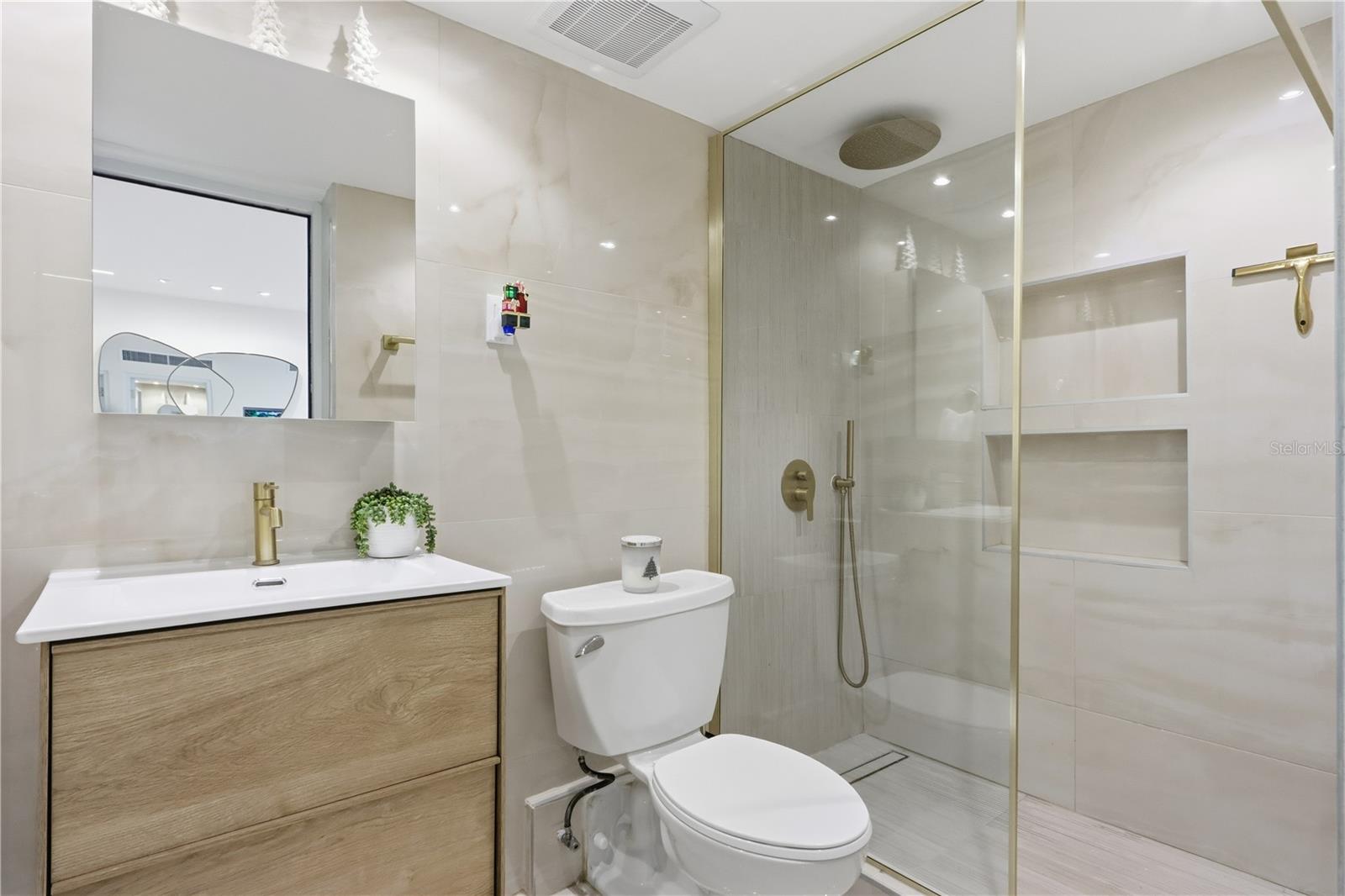 CONDOMINIO LAS GAVIOTAS - Residential