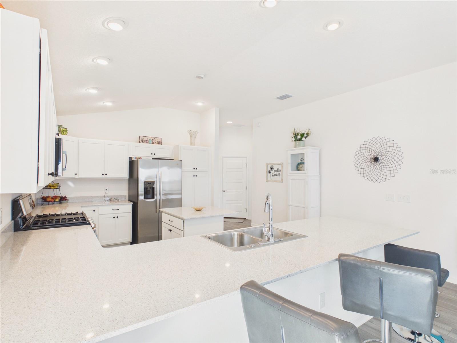 VILLAGES/SOUTHERN OAKS UN #235 - Residential