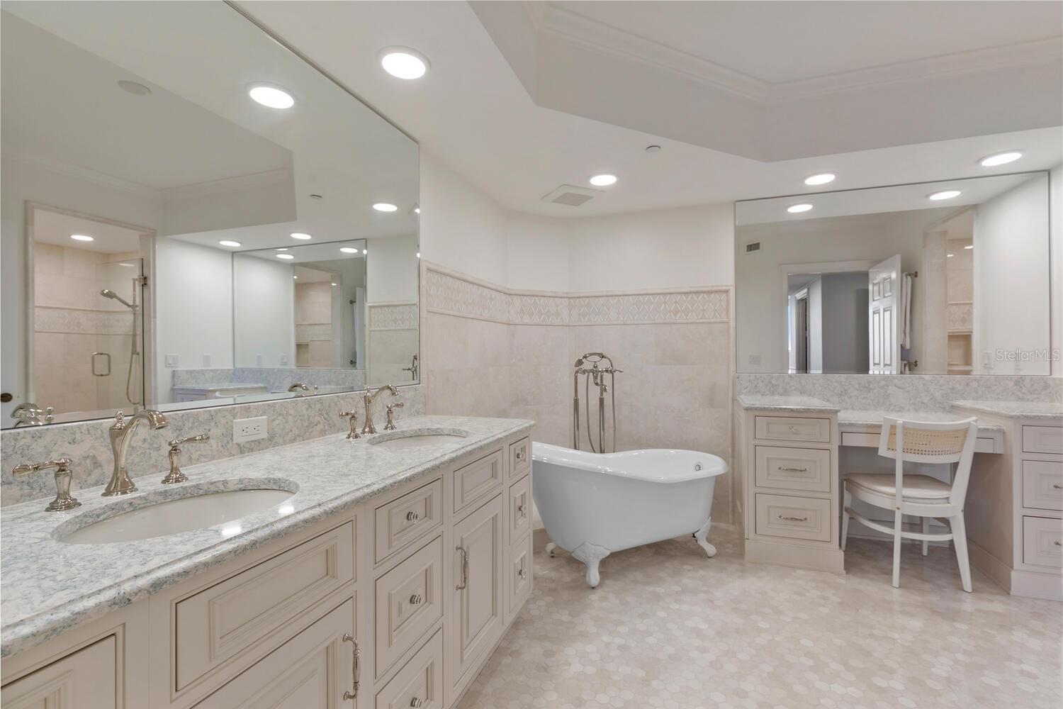 HAMMOCK DUNES - Residential