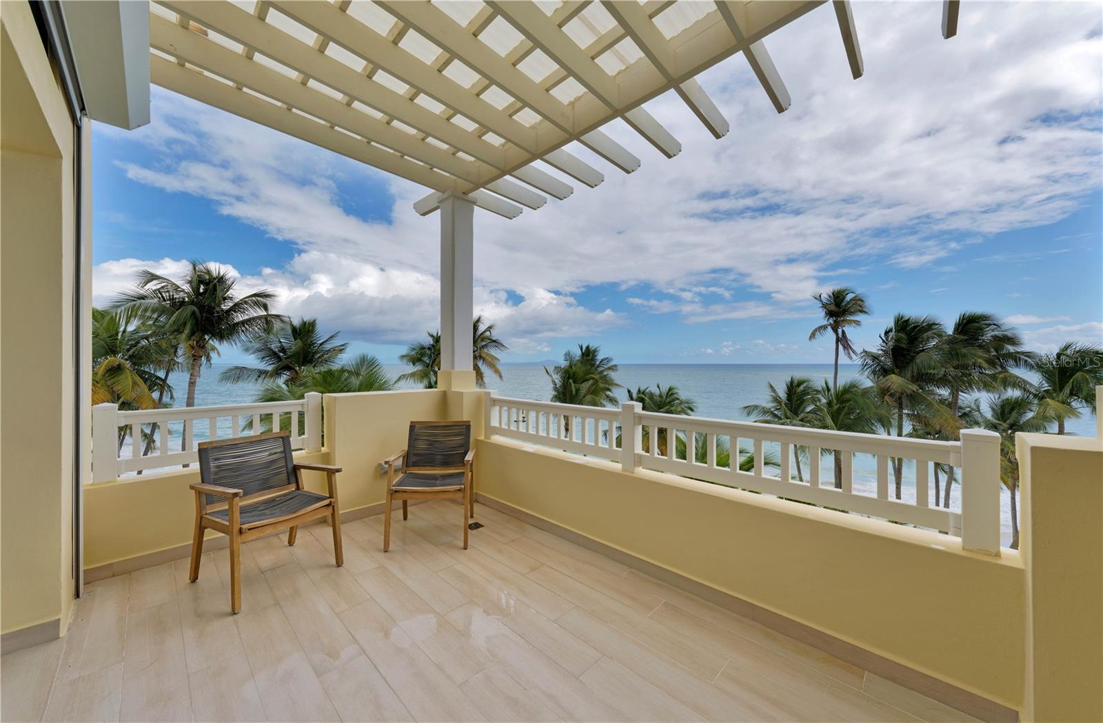100 OCEAN DRIVE PH-452