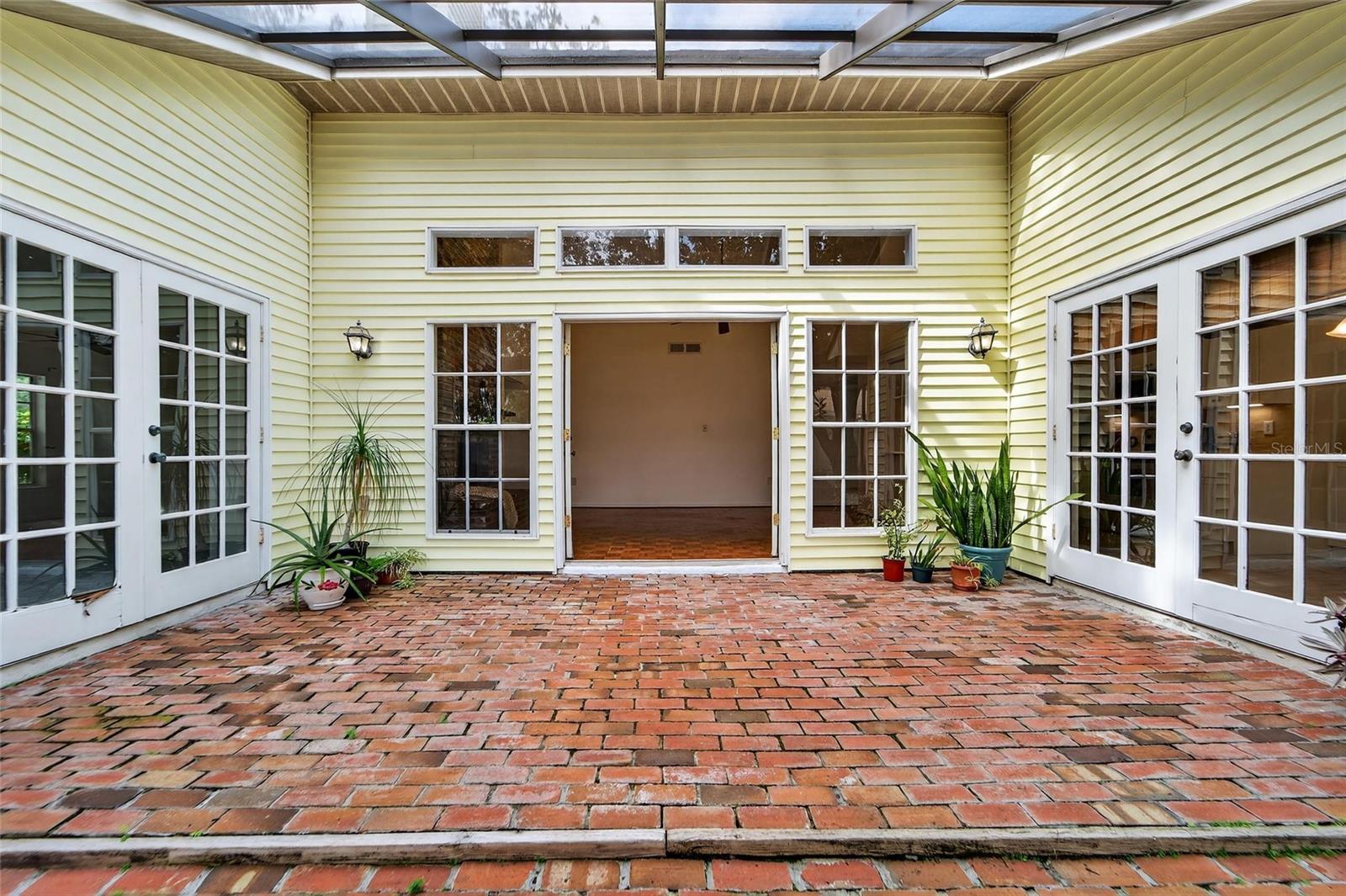 WESTCHESTER OF COUNTRYSIDE - Residential