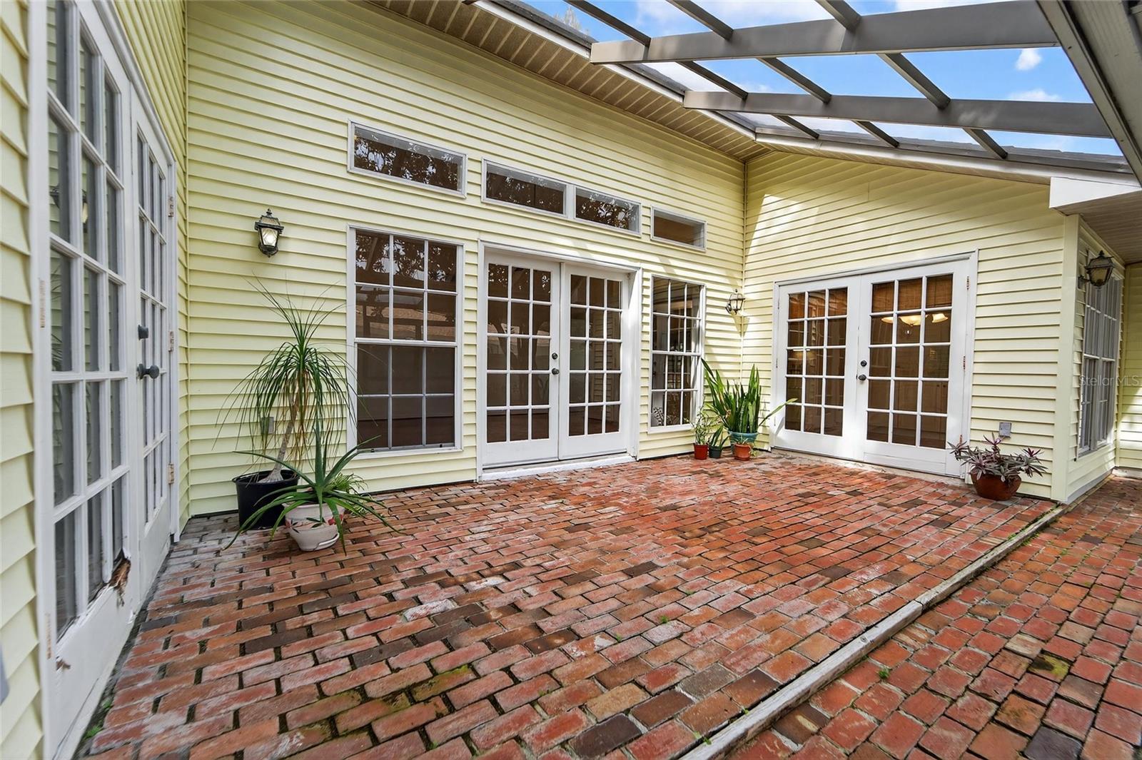 WESTCHESTER OF COUNTRYSIDE - Residential