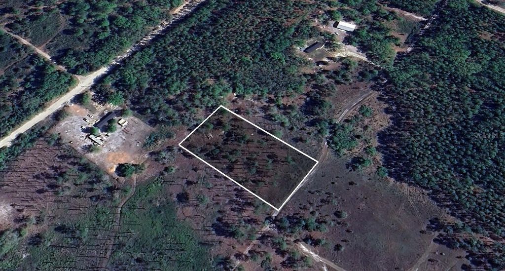 Photo of SW 156th Place, Dunnellon, FL 34432 (MLS # O6350980)