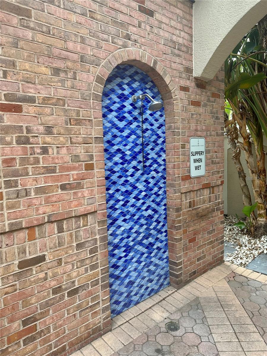 HARBOUR PLACE CITY HOMES A CON - Residential Lease