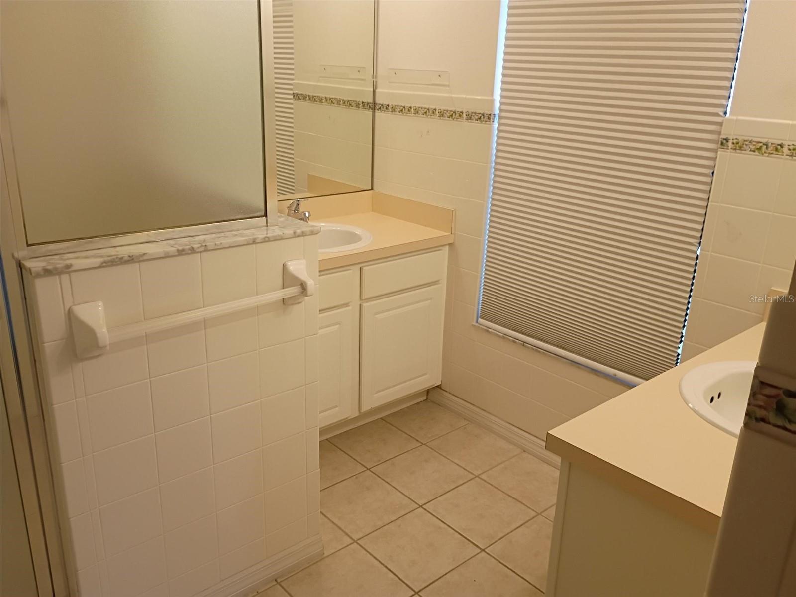 LAKEVIEW VILLAGE SEC F - Residential Lease