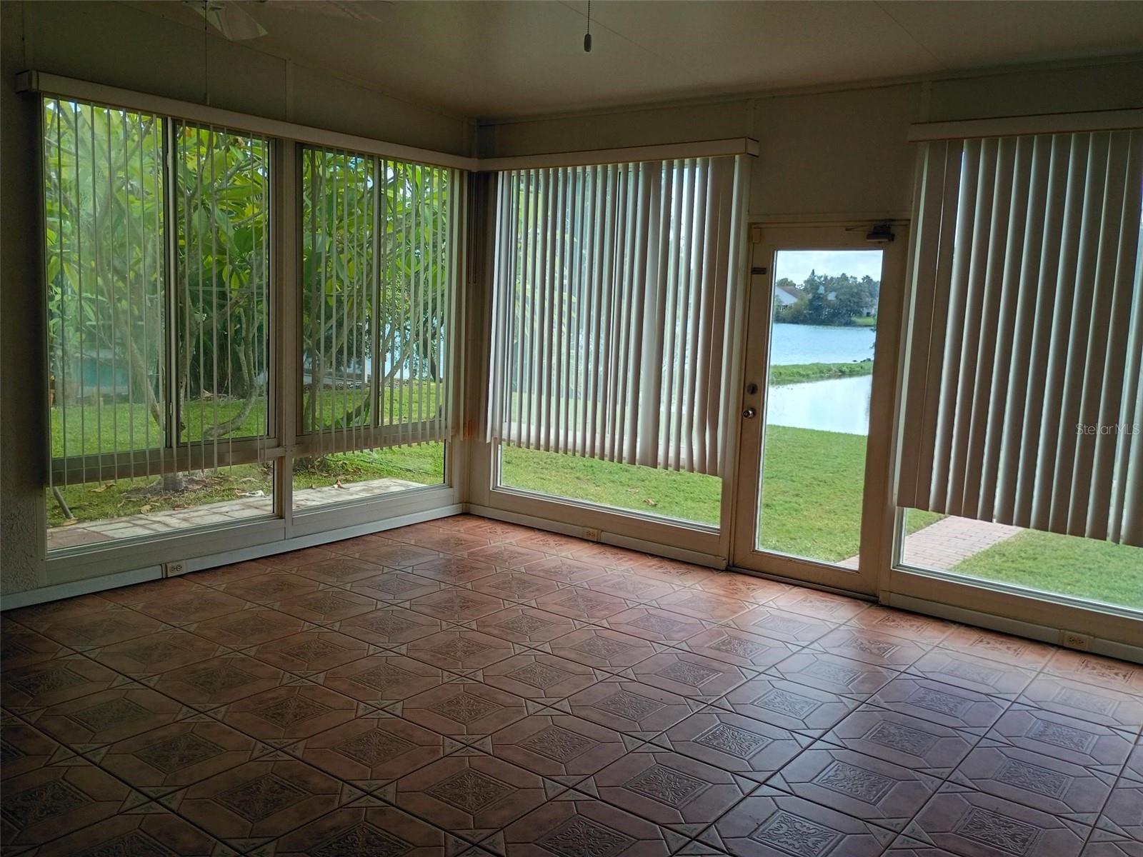 LAKEVIEW VILLAGE SEC F - Residential Lease