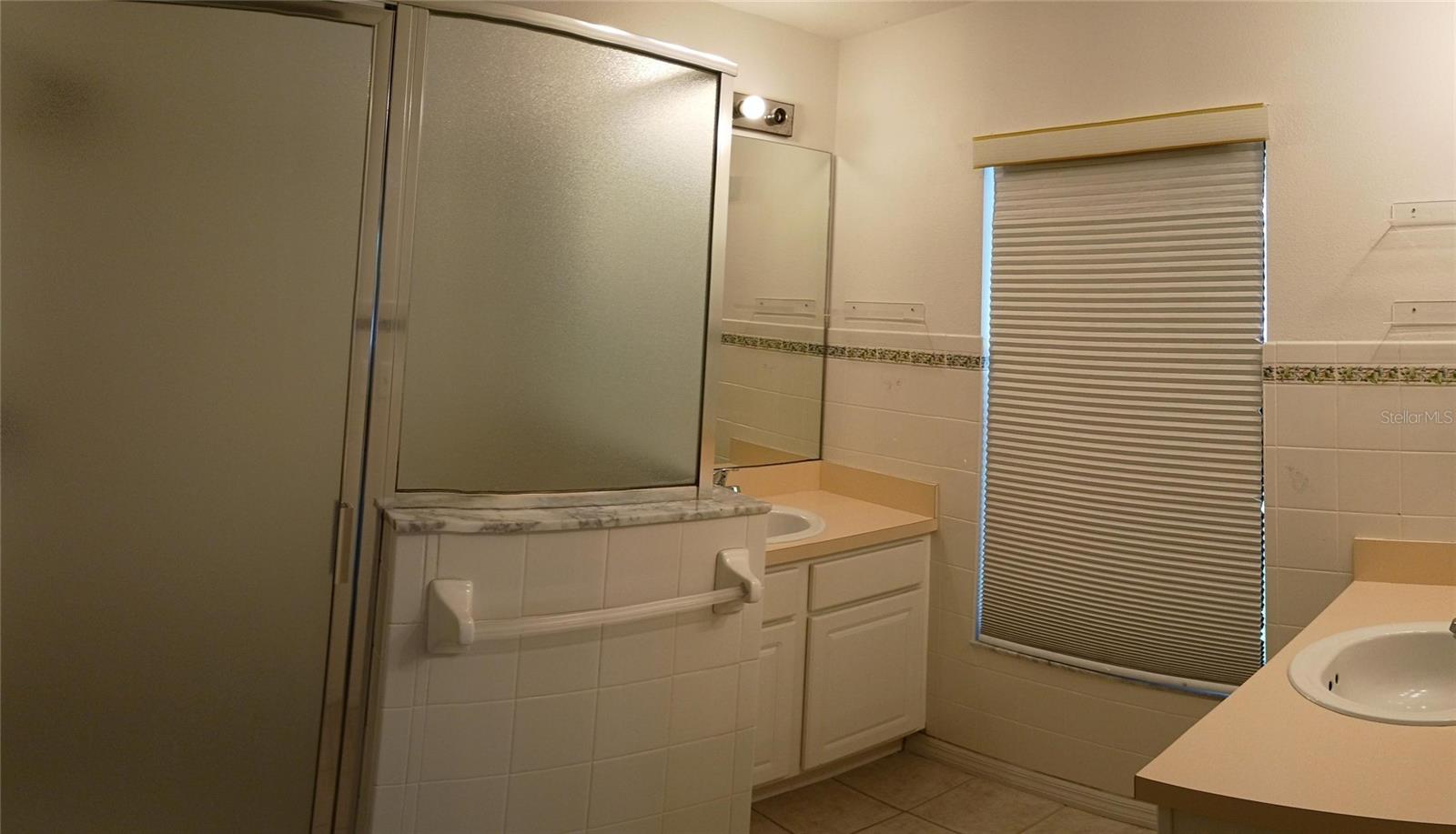 LAKEVIEW VILLAGE SEC F - Residential Lease