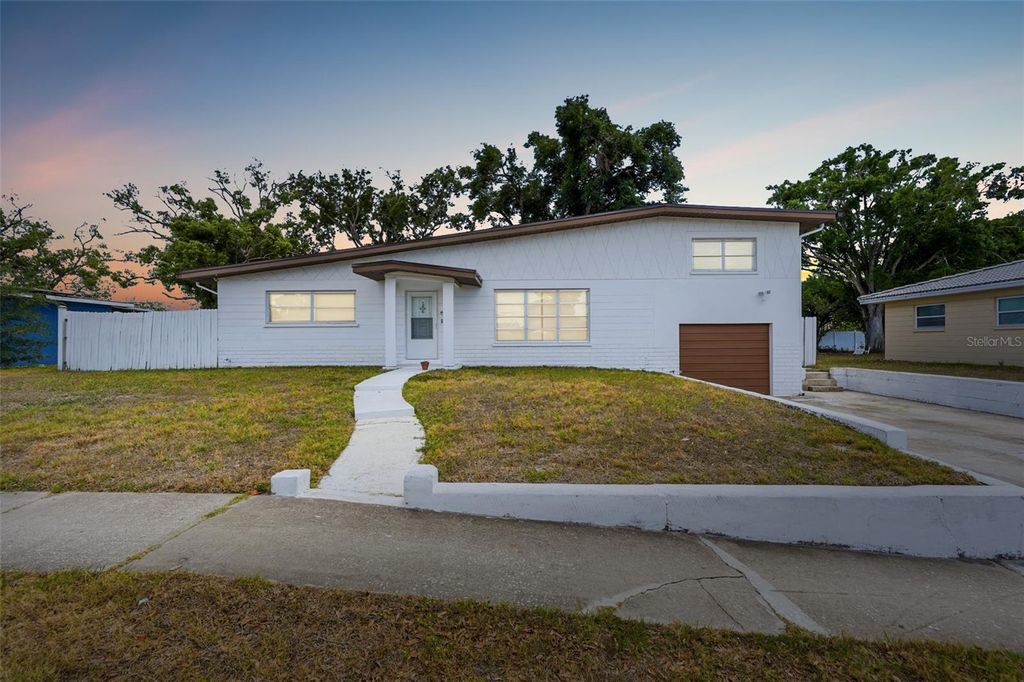 Photo of 11830 86th Avenue, Seminole, FL 33772 (MLS # TB8498017)