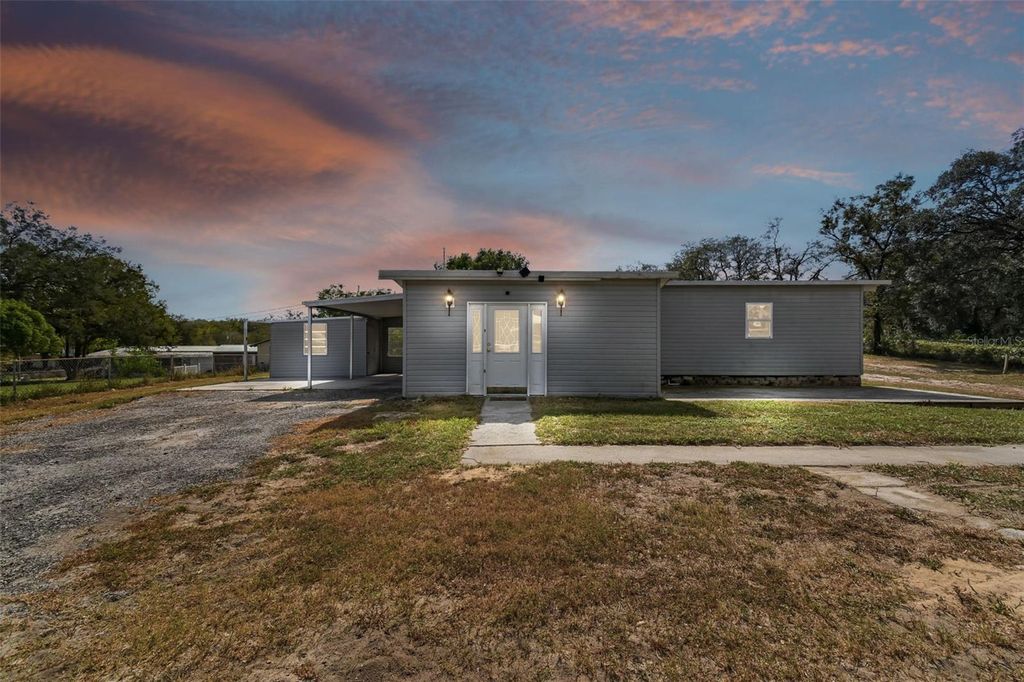 Photo of 9617 Silverbend Drive, Dade City, FL 33525 (MLS # TB8380925)