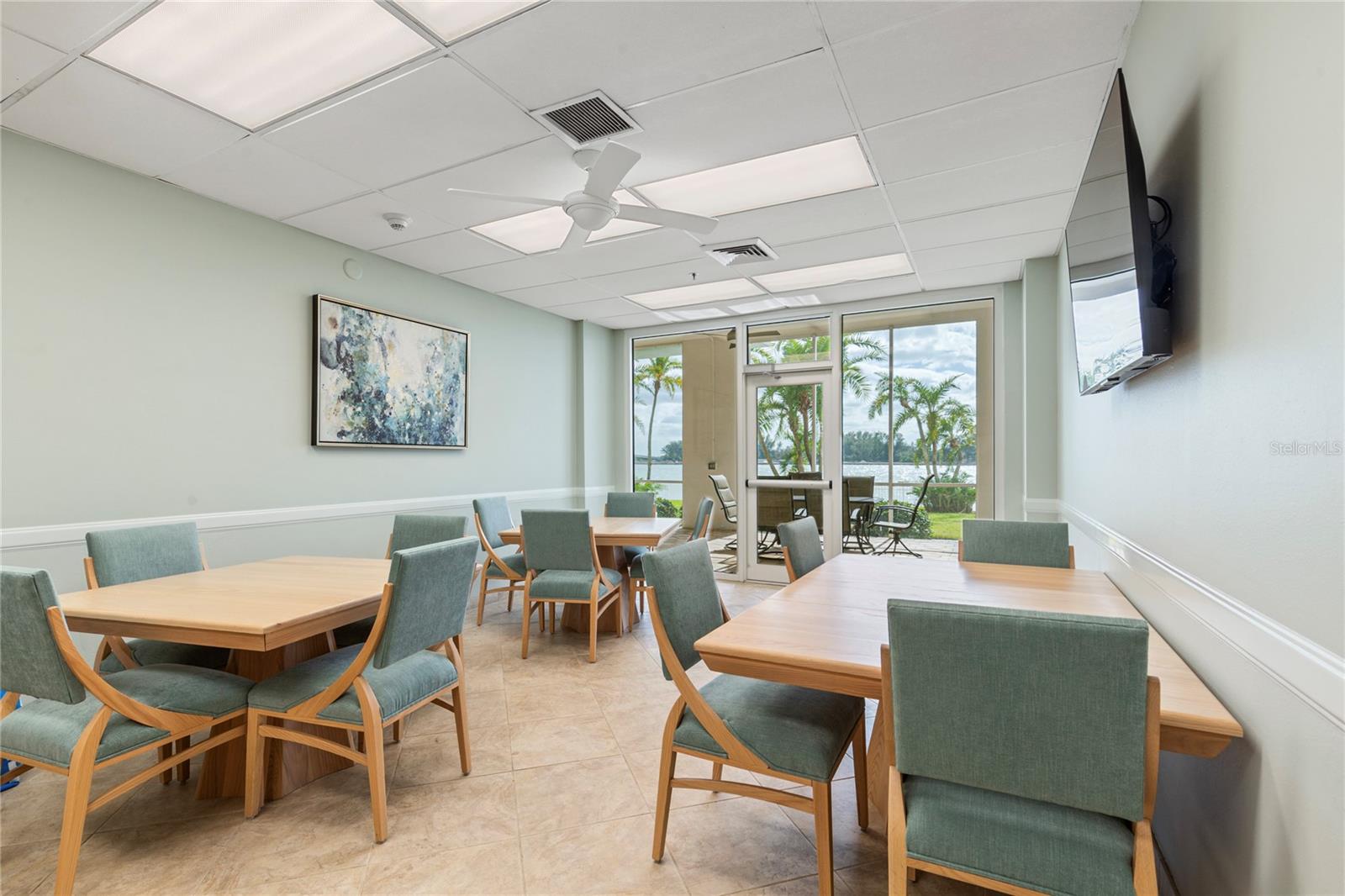 CONTINENTAL TOWERS INC CONDO - Residential