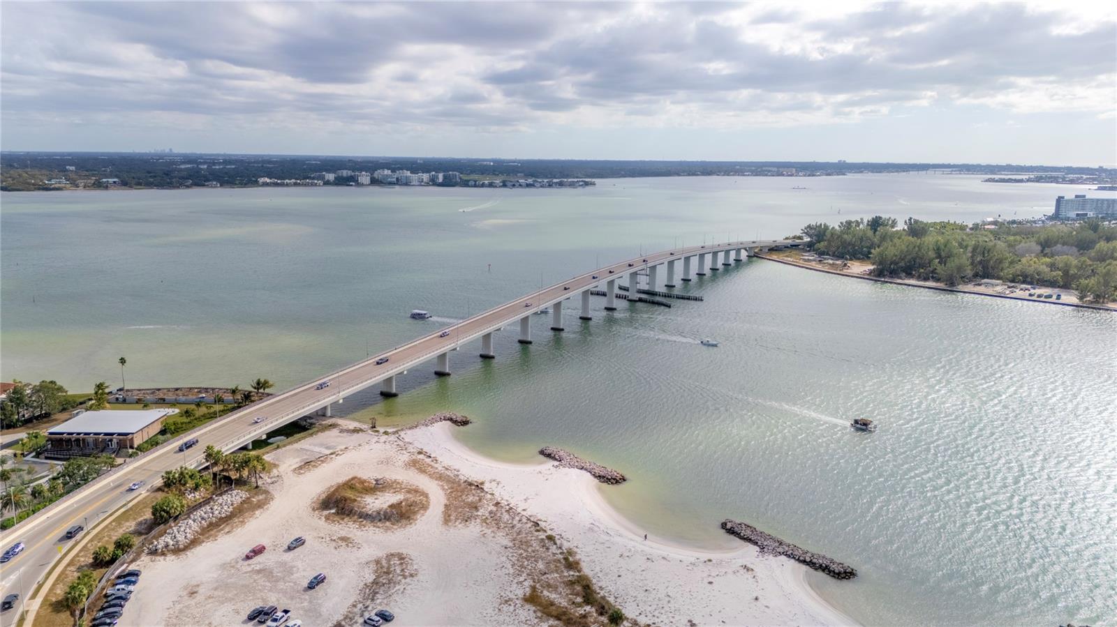 CONTINENTAL TOWERS INC CONDO - Residential