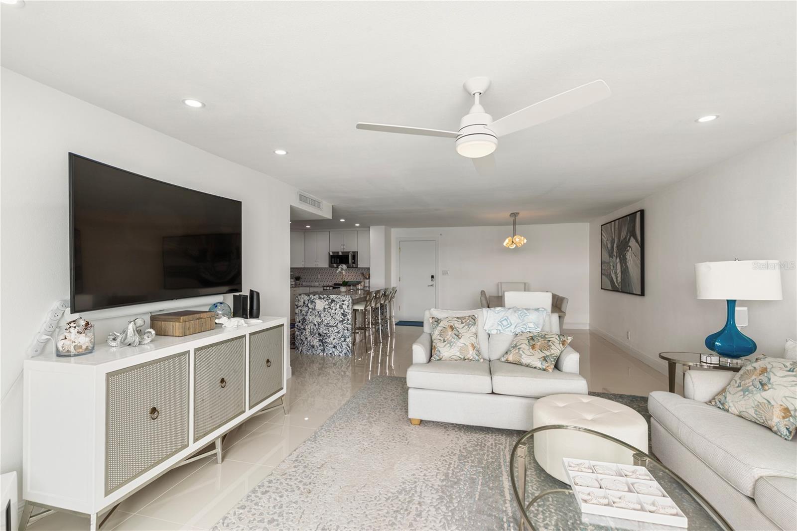 CONTINENTAL TOWERS INC CONDO - Residential