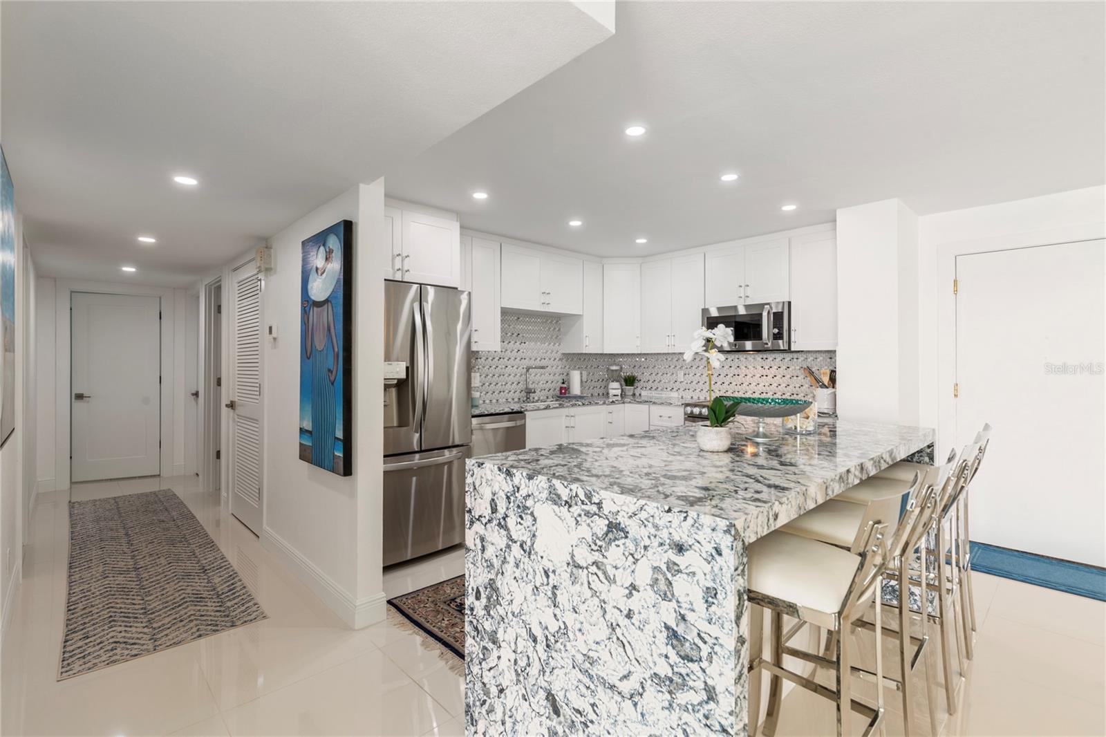 CONTINENTAL TOWERS INC CONDO - Residential