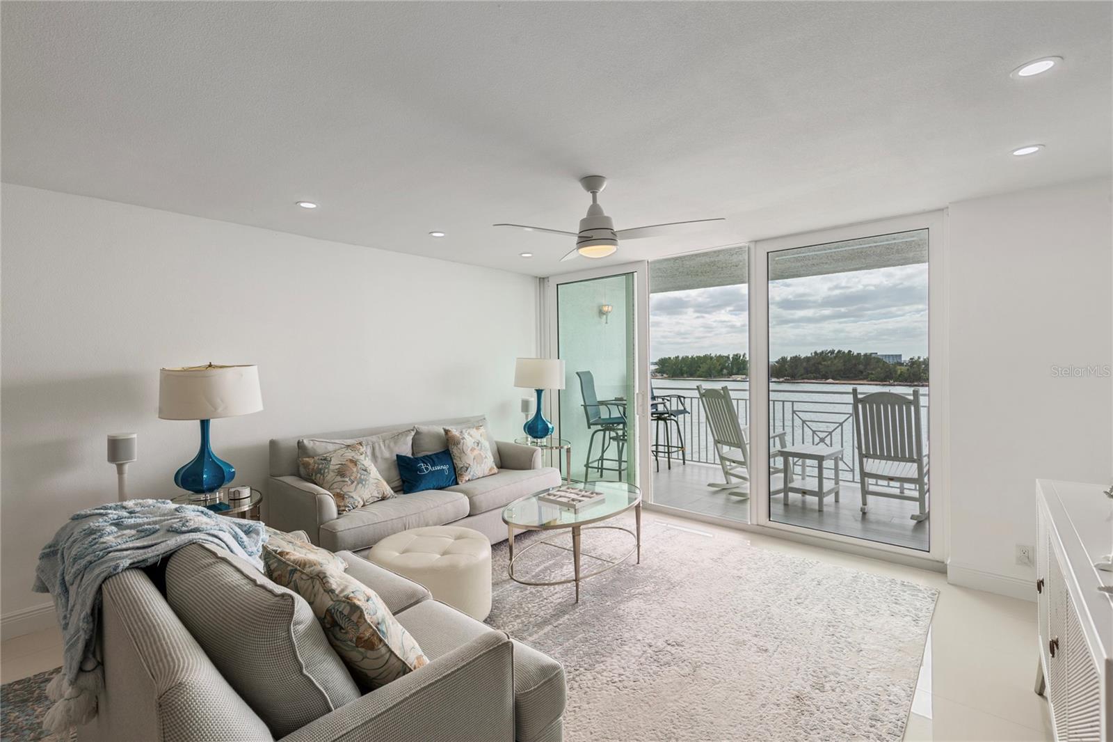 CONTINENTAL TOWERS INC CONDO - Residential