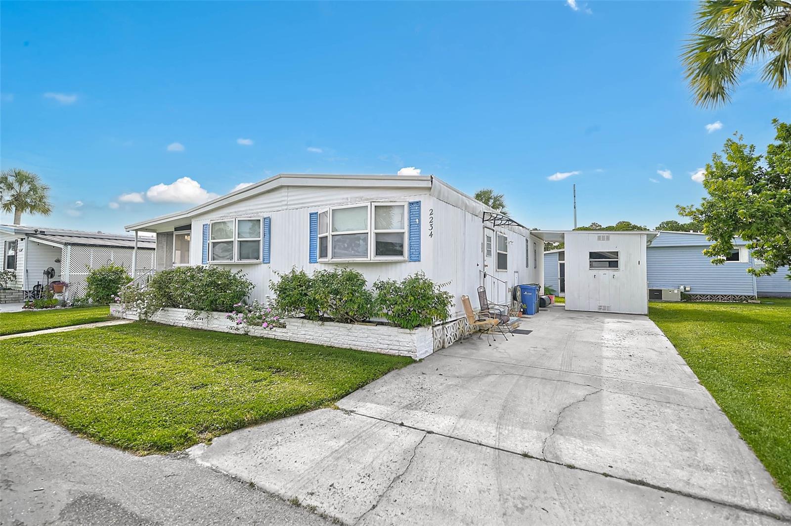 VENETIAN ESTATES - Residential